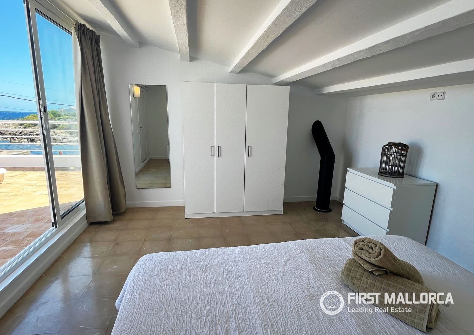Adosado de 4 habitaciones en Cala Ratjada en alquiler con garaje - 3.750 € (Ref: 9889510)