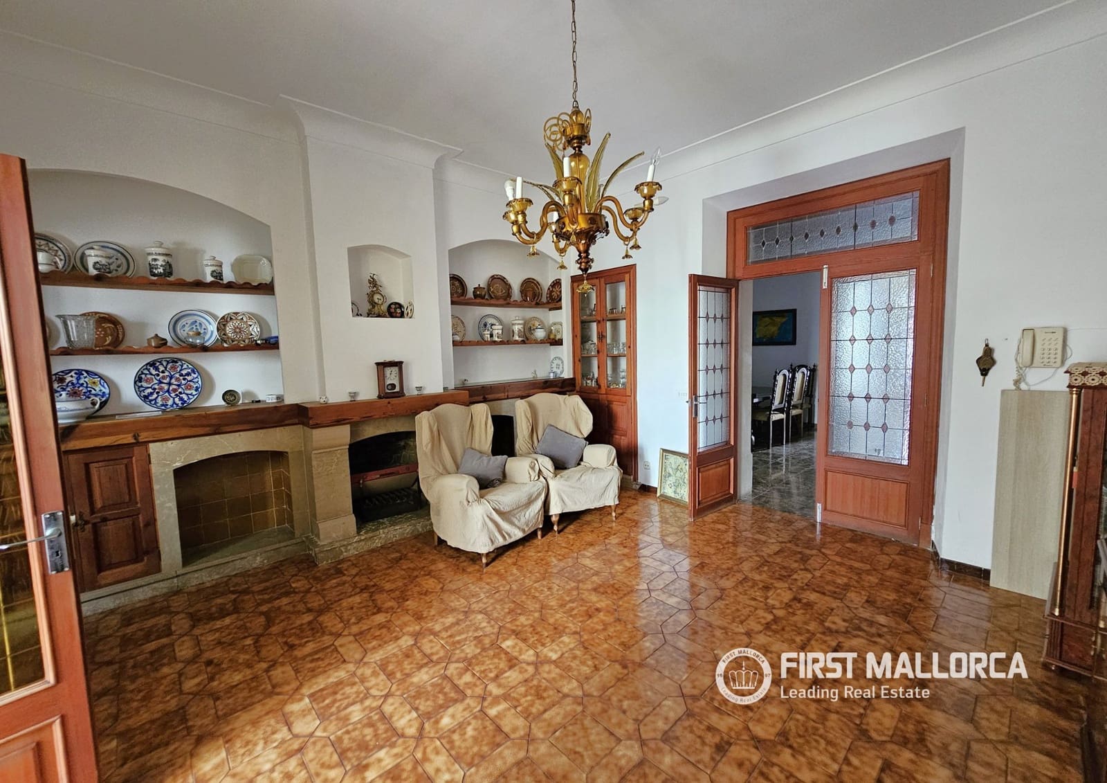 5 bedroom Townhouse for sale in Llucmajor - € 550,000 (Ref: 9889511)