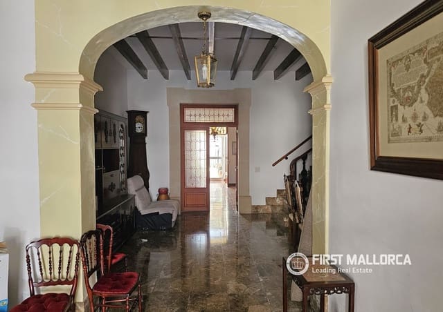 5 slaapkamer Huis te koop in Llucmajor - € 550.000 (Ref: 9889511)
