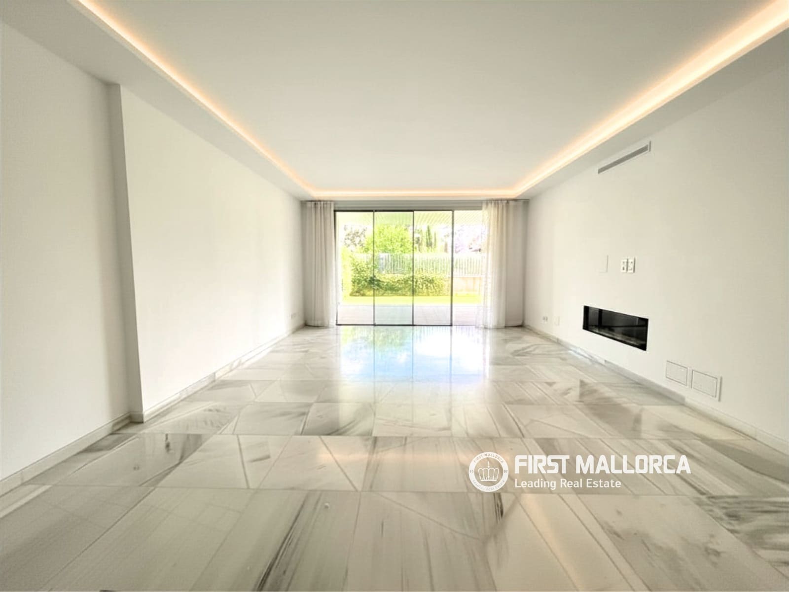 Appartement de 3 chambres à louer à Palma de Mallorca avec piscine garage - 4 500 € (Ref: 9889513)