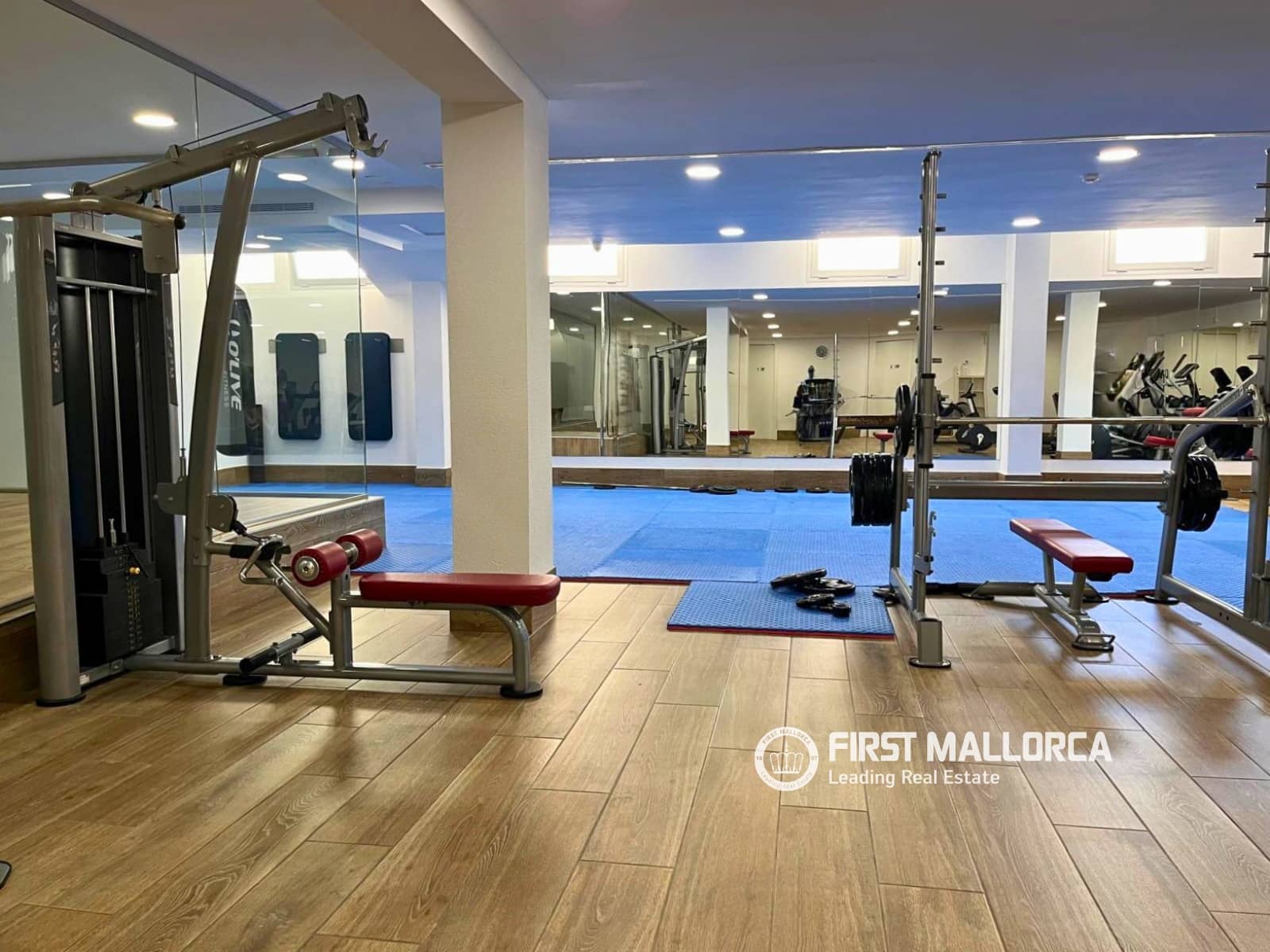 Appartement de 3 chambres à louer à Palma de Mallorca avec piscine garage - 4 500 € (Ref: 9889513)