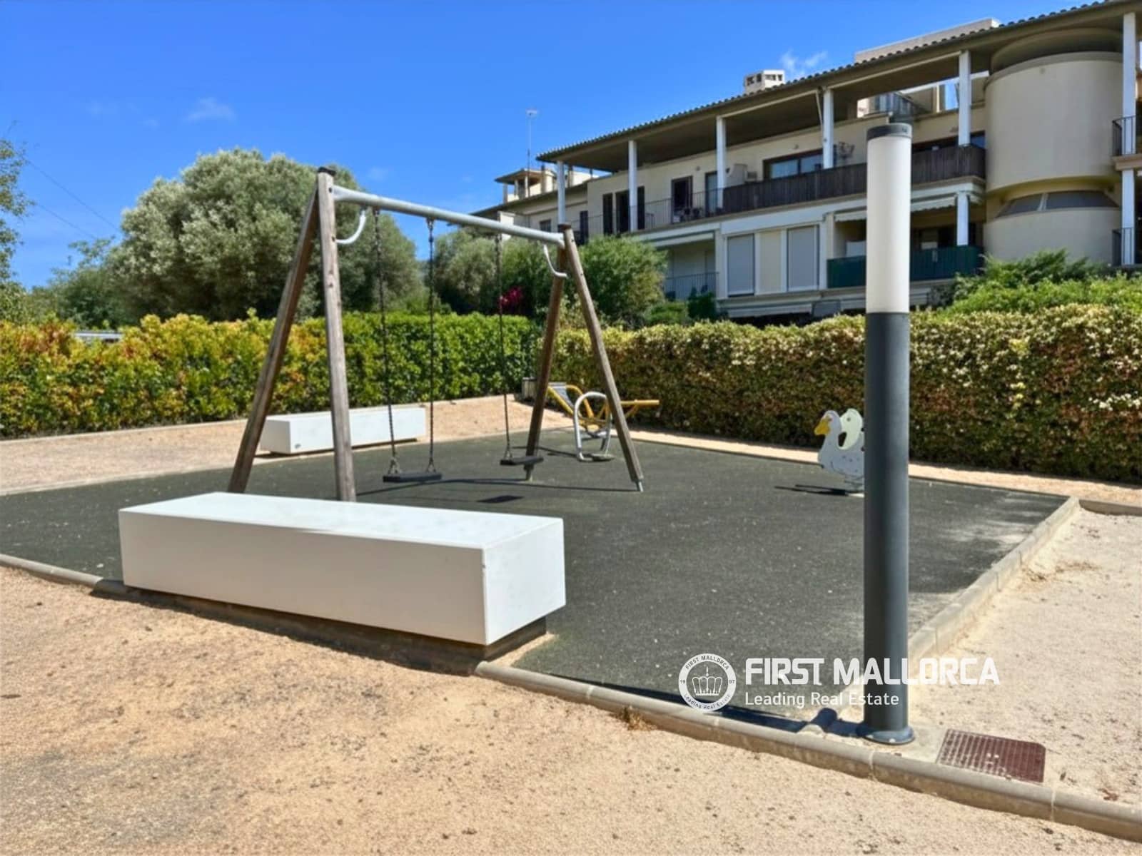 Appartement de 3 chambres à louer à Palma de Mallorca avec piscine garage - 4 500 € (Ref: 9889513)
