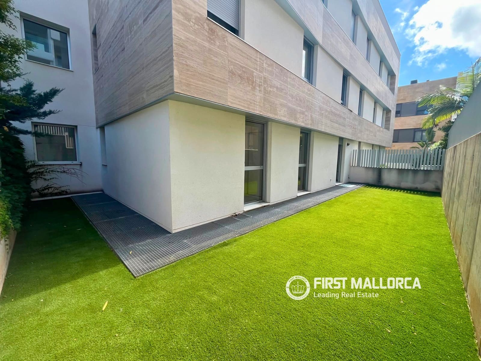 Appartement de 3 chambres à louer à Palma de Mallorca avec piscine garage - 4 500 € (Ref: 9889513)