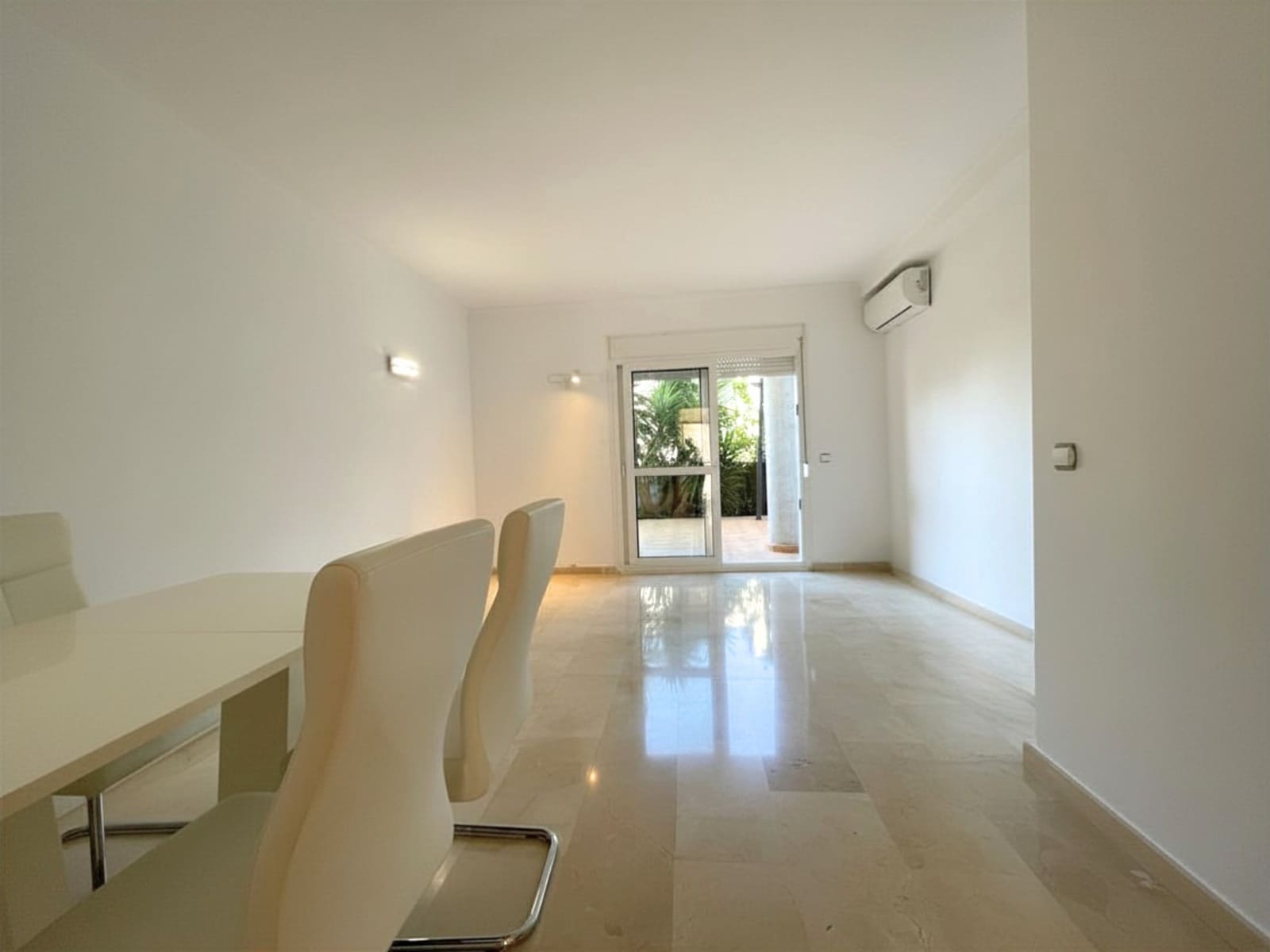 2 Zimmer Apartment zu vermieten in San Agustin / Sant Agusti mit Garage - 2.000 € (Ref: 9893174)