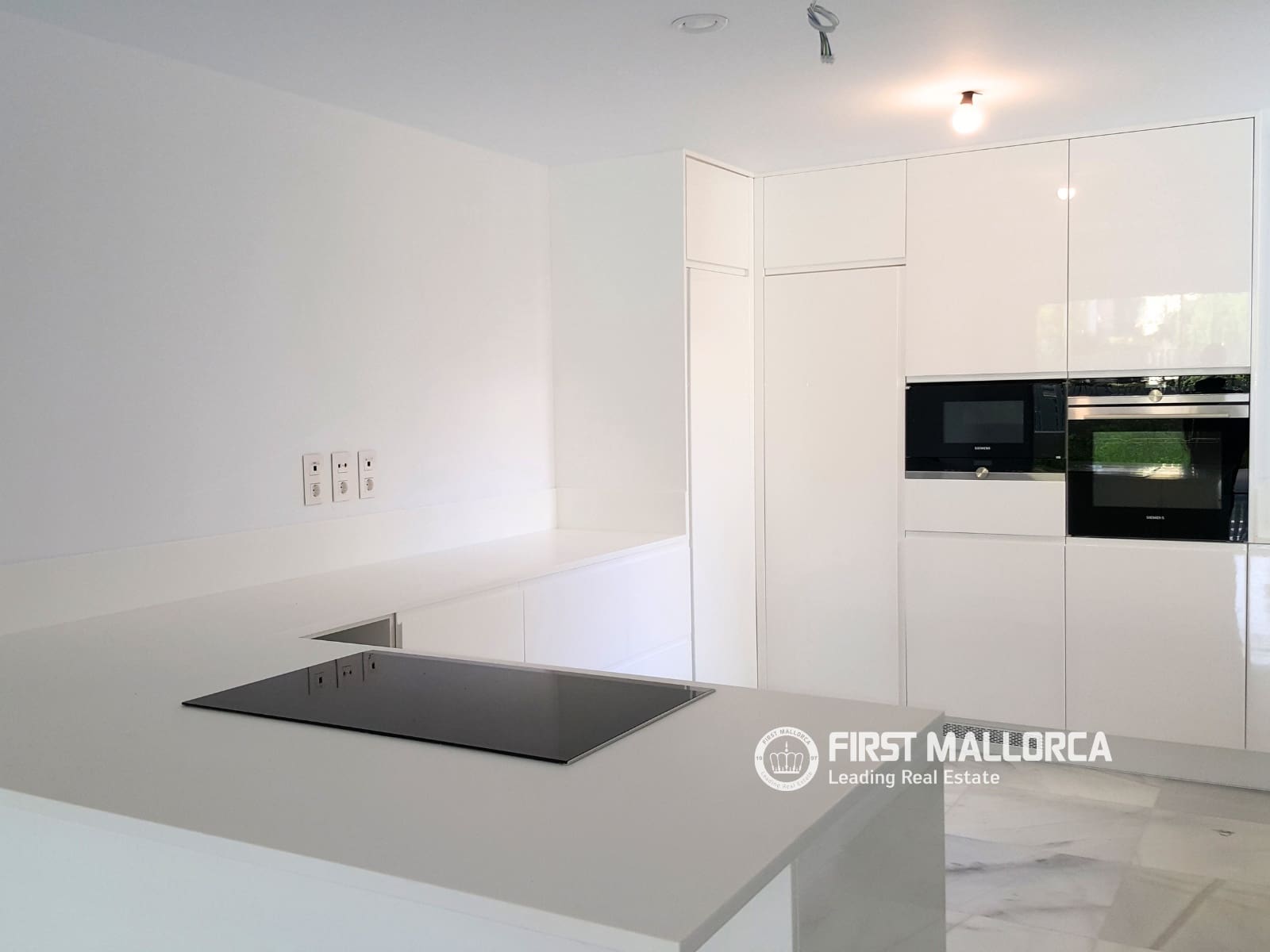 3 bedroom Apartment for sale in Palma de Mallorca with garage - € 1,950,000 (Ref: 9893176)