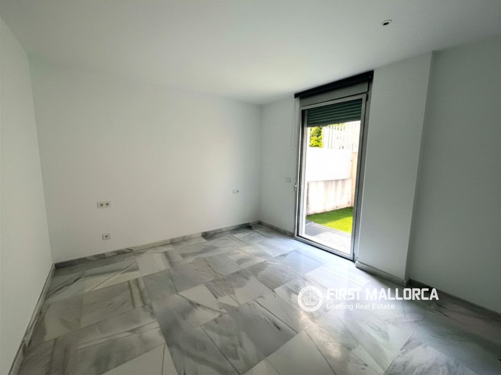 3 bedroom Apartment for sale in Palma de Mallorca with garage - € 1,950,000 (Ref: 9893176)