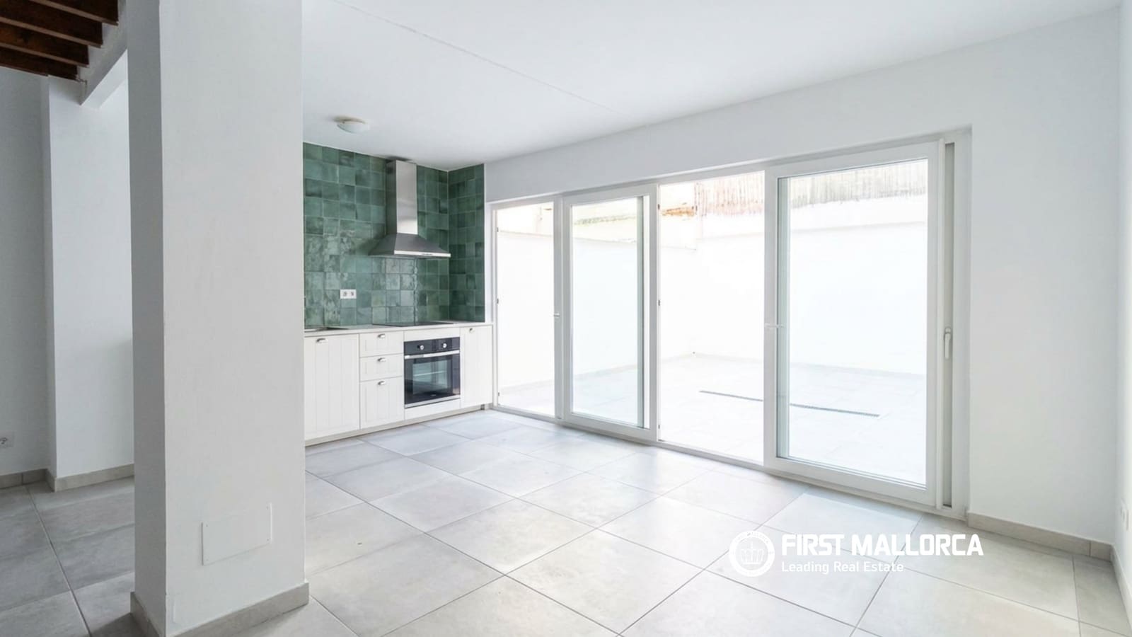 2 soveværelse Lejlighed til salg i Palma de Mallorca - € 449.000 (Ref: 9893177)