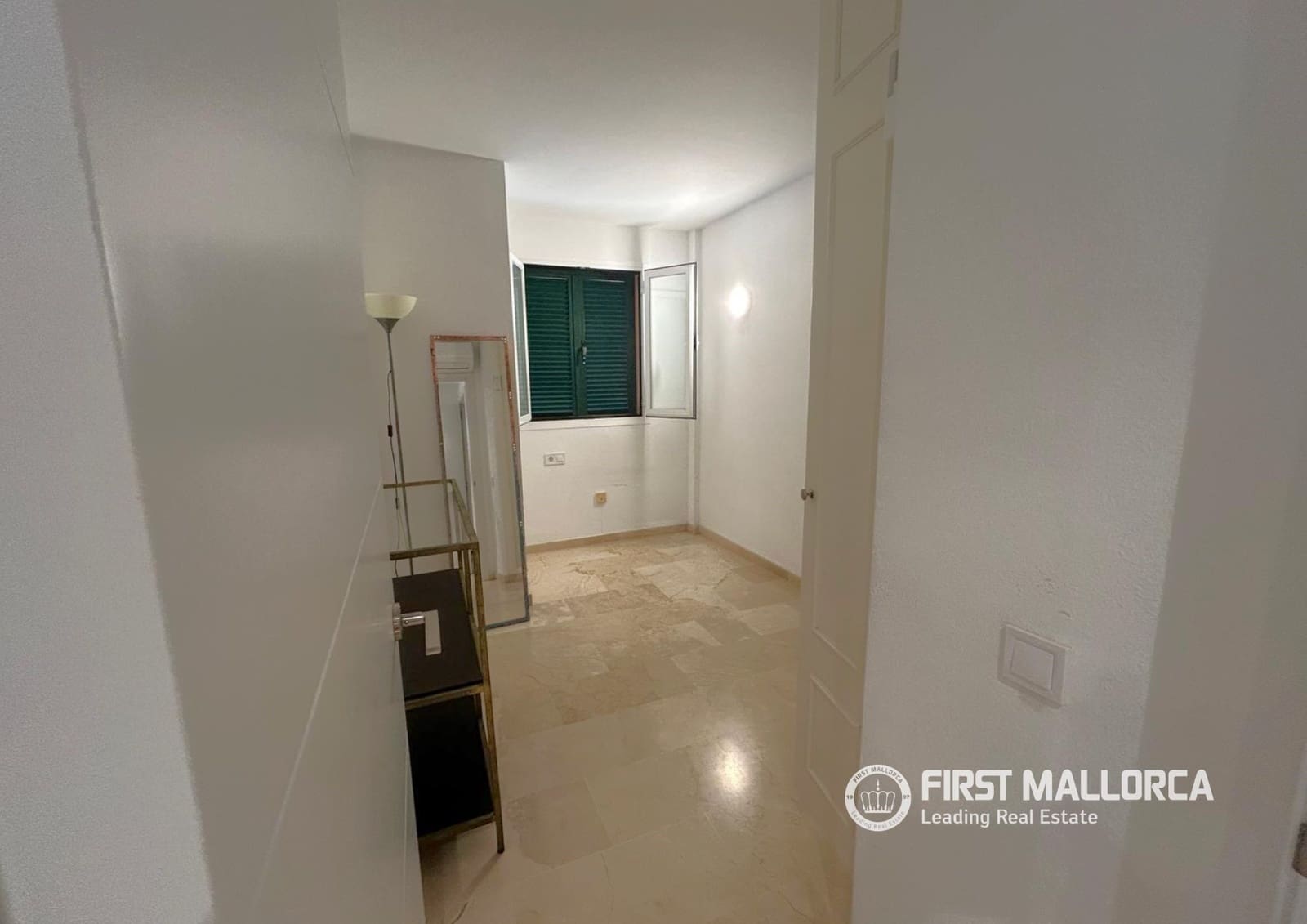 Apartamento de 4 habitaciones en El Toro / Port Adriano en alquiler con piscina garaje - 3.000 € (Ref: 9902429)