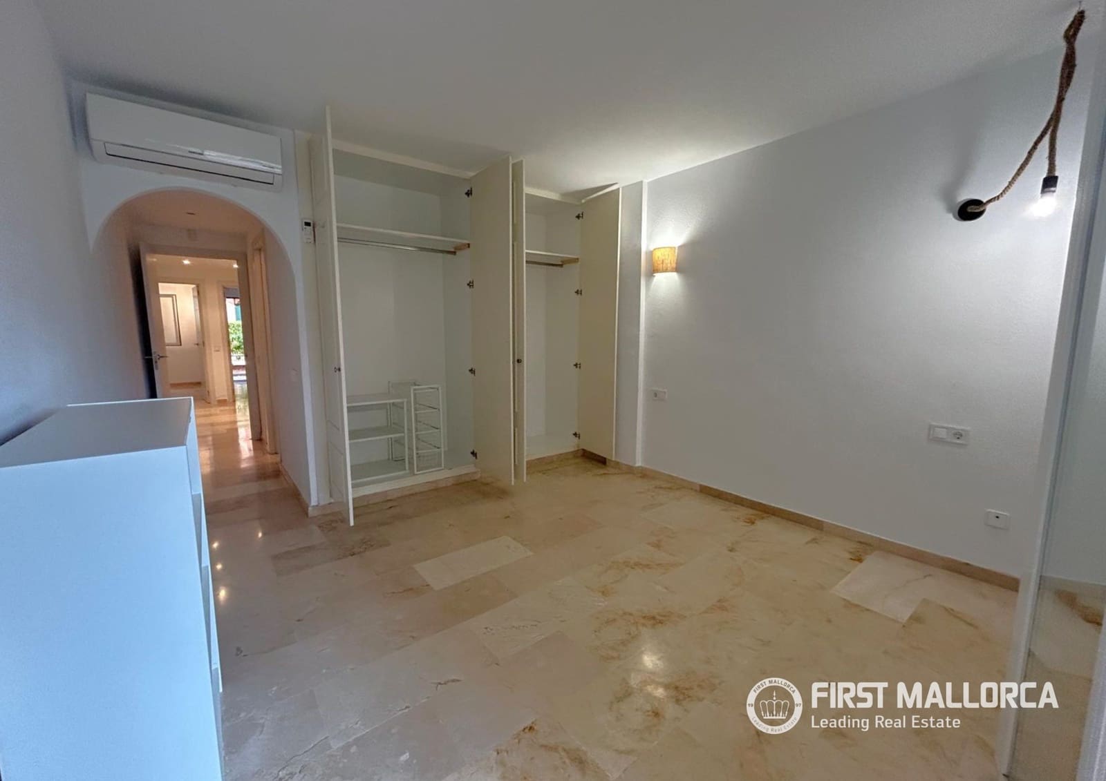 Apartamento de 4 habitaciones en El Toro / Port Adriano en alquiler con piscina garaje - 3.000 € (Ref: 9902429)