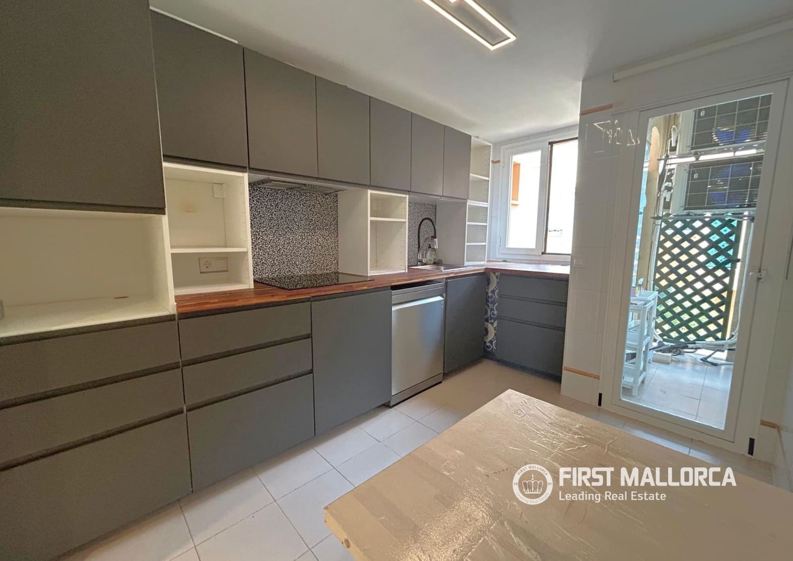 Apartamento de 4 habitaciones en El Toro / Port Adriano en alquiler con piscina garaje - 3.000 € (Ref: 9902429)