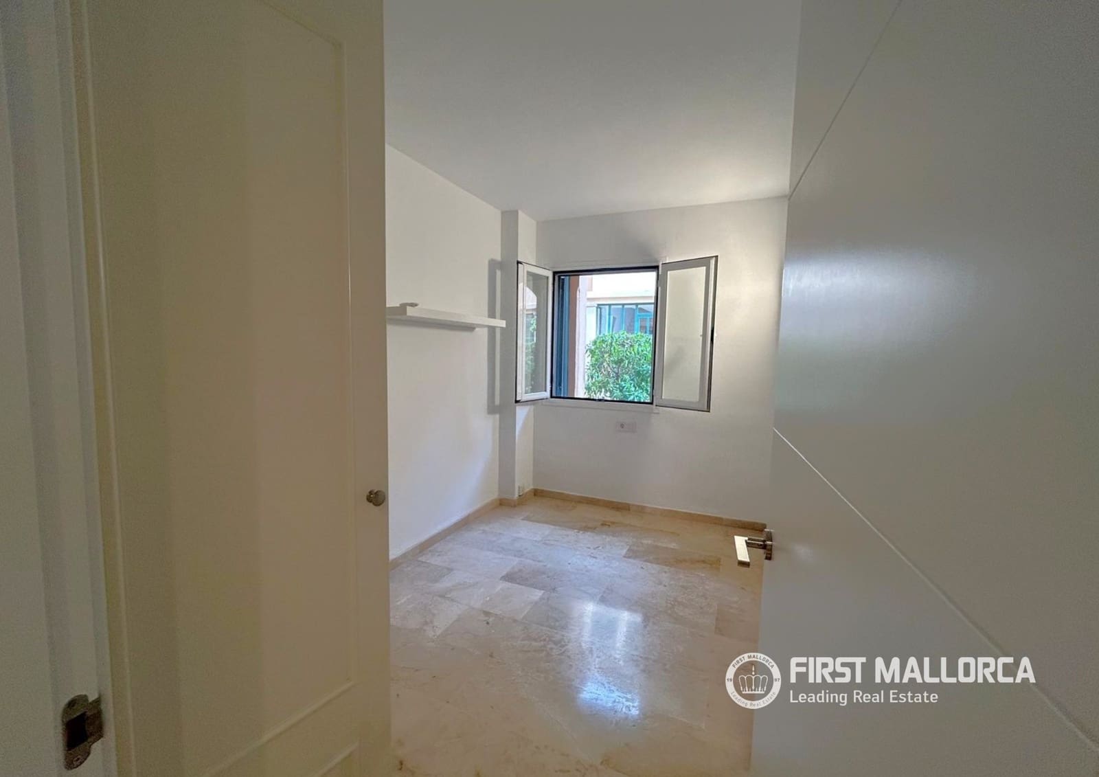 Apartamento de 4 habitaciones en El Toro / Port Adriano en alquiler con piscina garaje - 3.000 € (Ref: 9902429)