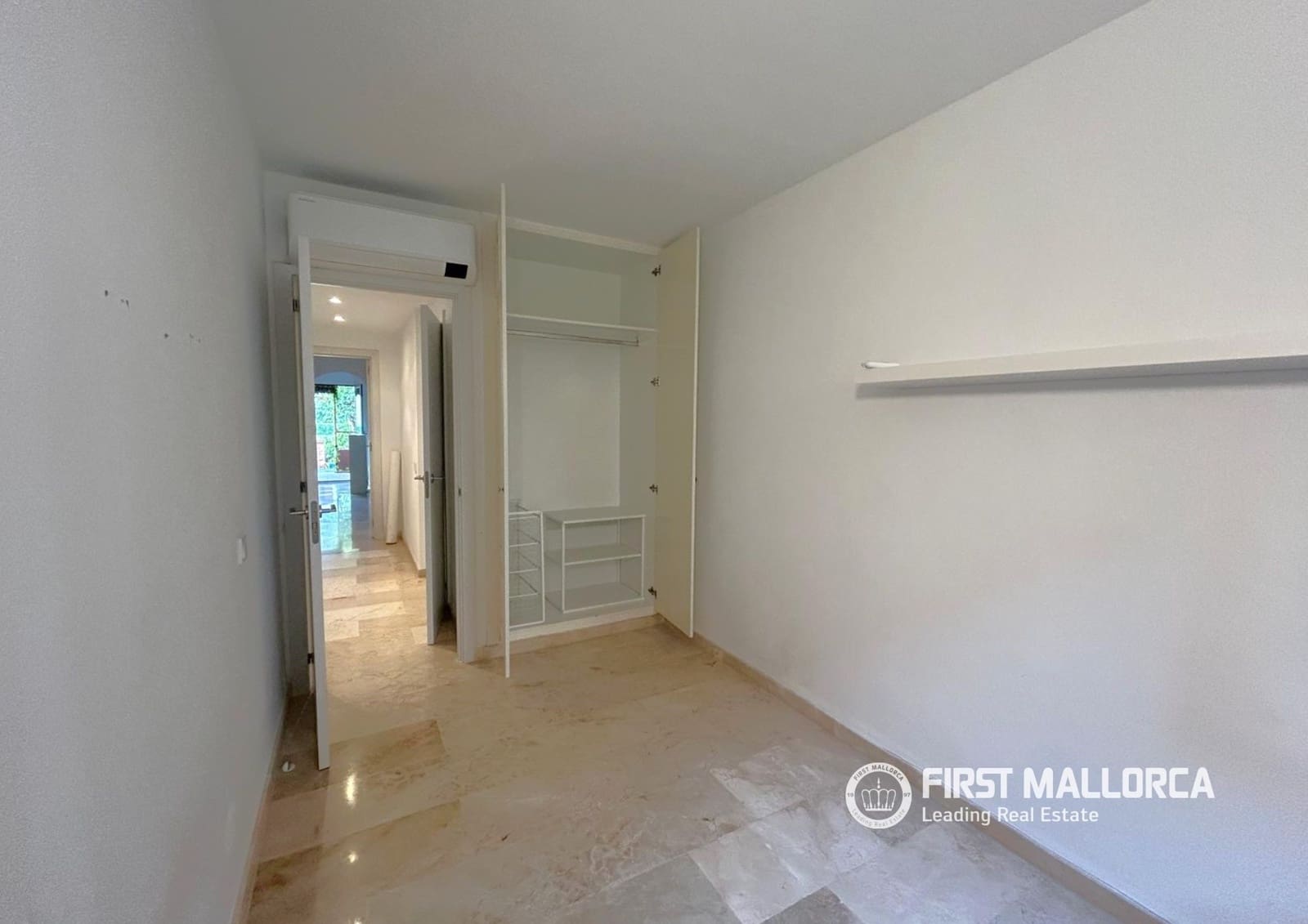 Apartamento de 4 habitaciones en El Toro / Port Adriano en alquiler con piscina garaje - 3.000 € (Ref: 9902429)