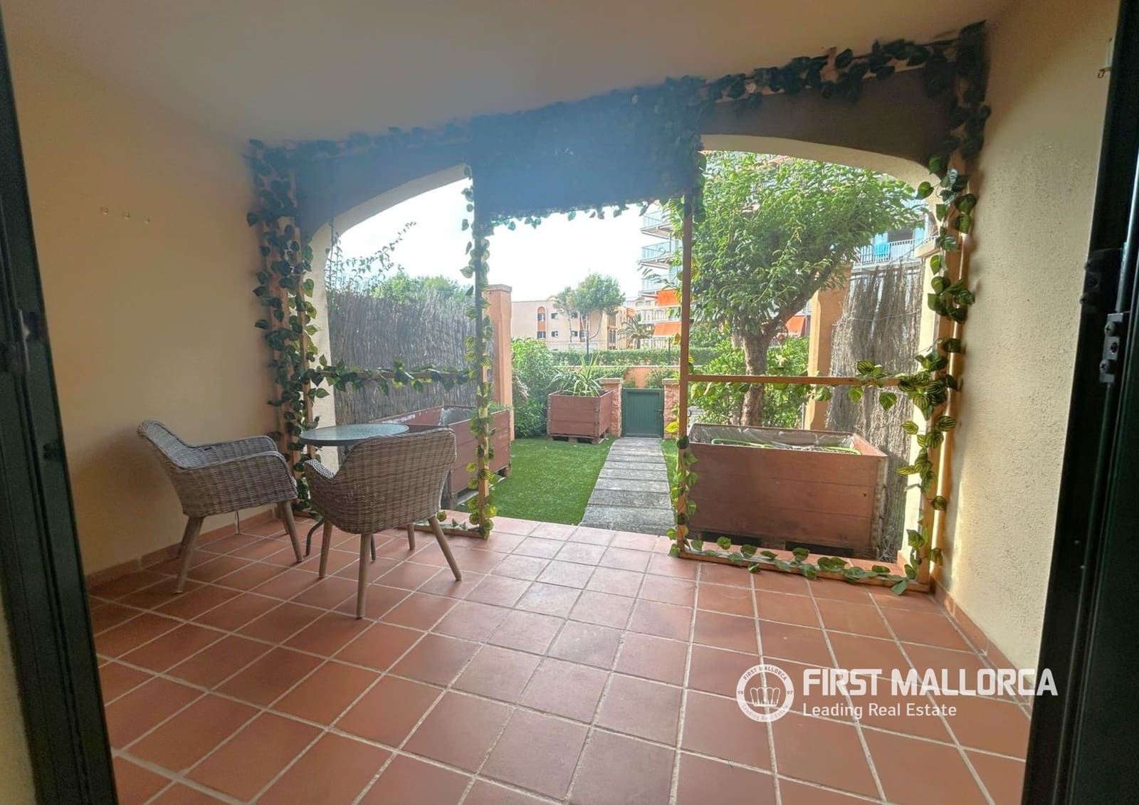 Apartamento de 4 habitaciones en El Toro / Port Adriano en alquiler con piscina garaje - 3.000 € (Ref: 9902429)