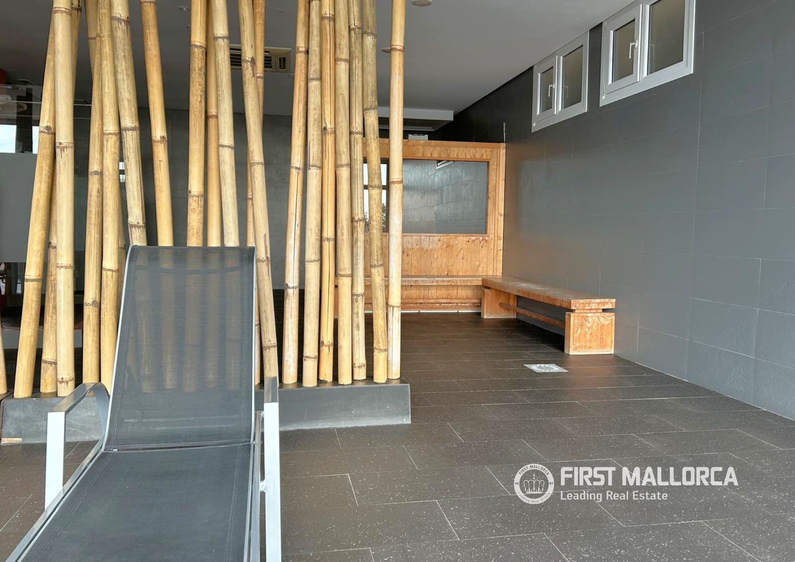 Apartamento de 4 habitaciones en El Toro / Port Adriano en alquiler con piscina garaje - 3.000 € (Ref: 9902429)