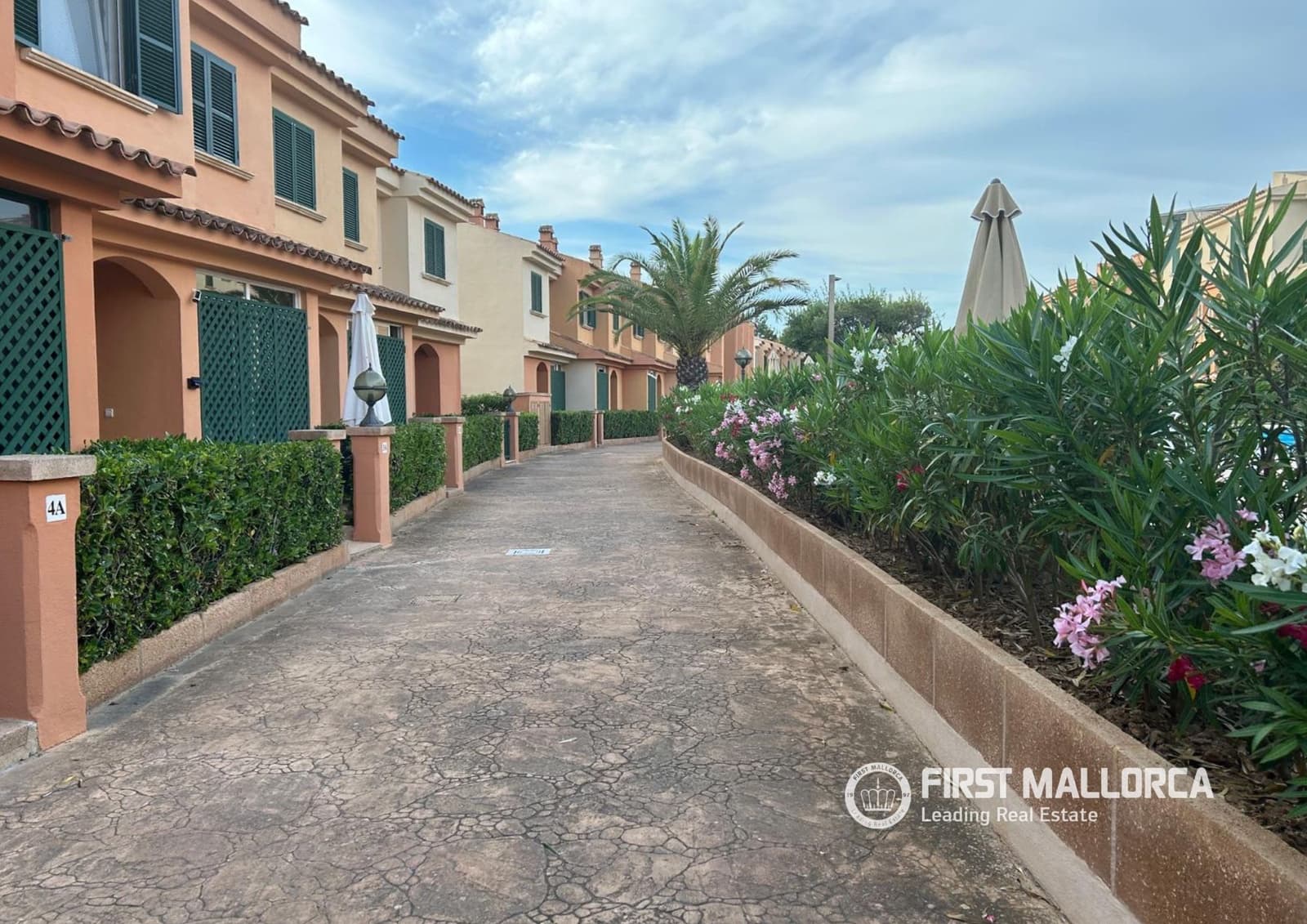 Apartamento de 4 habitaciones en El Toro / Port Adriano en alquiler con piscina garaje - 3.000 € (Ref: 9902429)