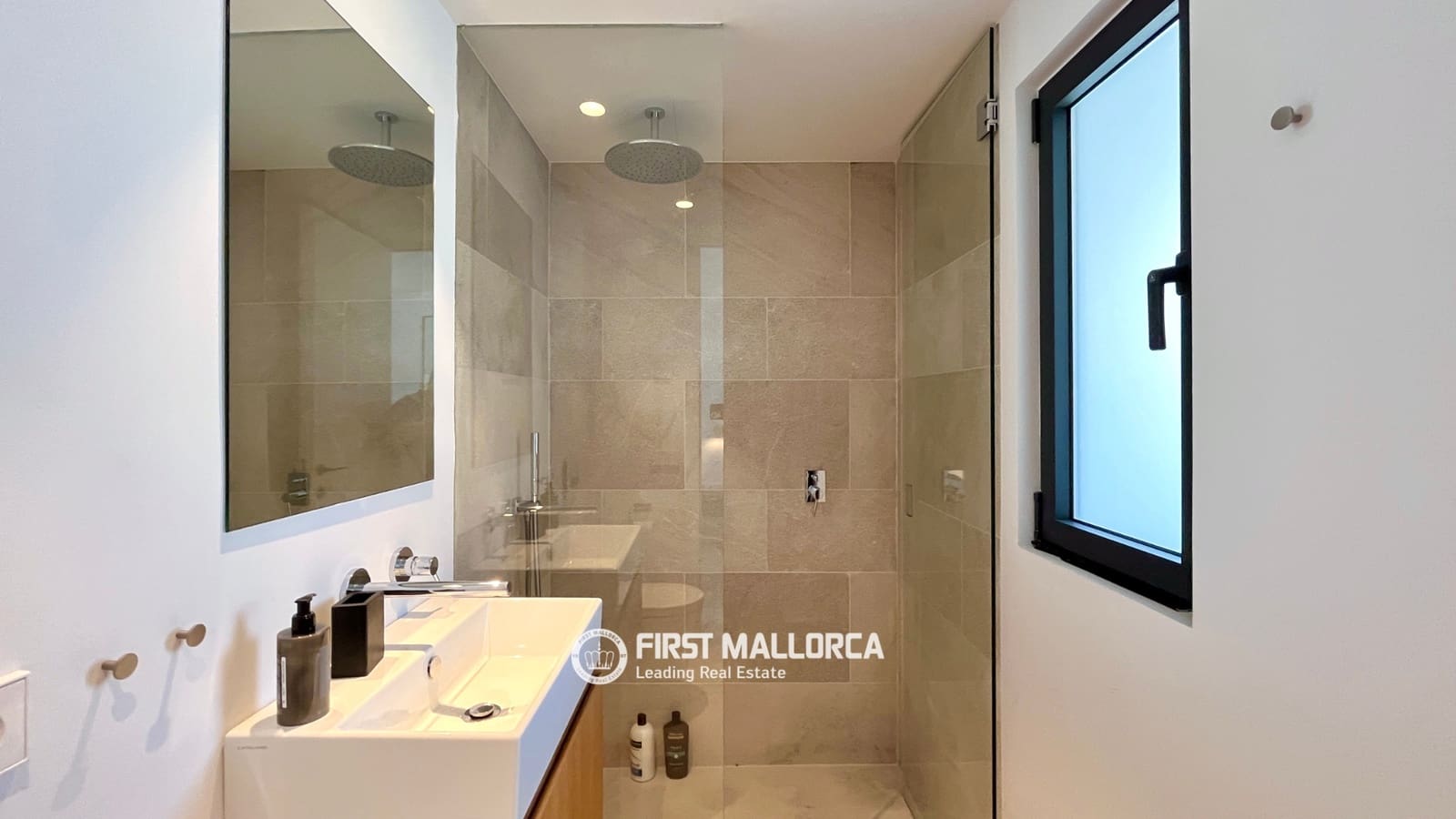4 bedroom Villa for rent in Costa d'en Blanes with pool garage - € 50,000 (Ref: 9902433)