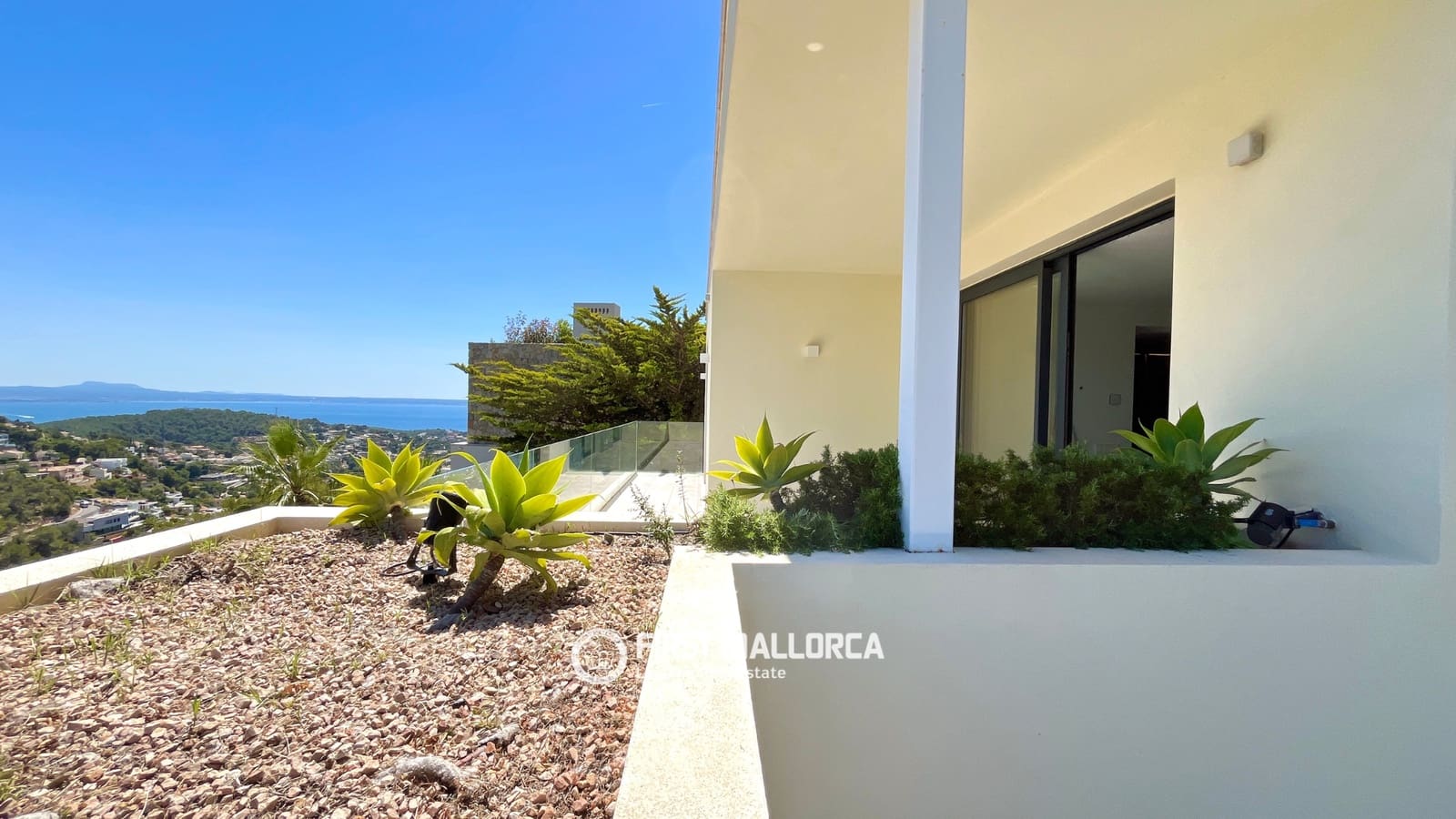 4 bedroom Villa for rent in Costa d'en Blanes with pool garage - € 50,000 (Ref: 9902433)