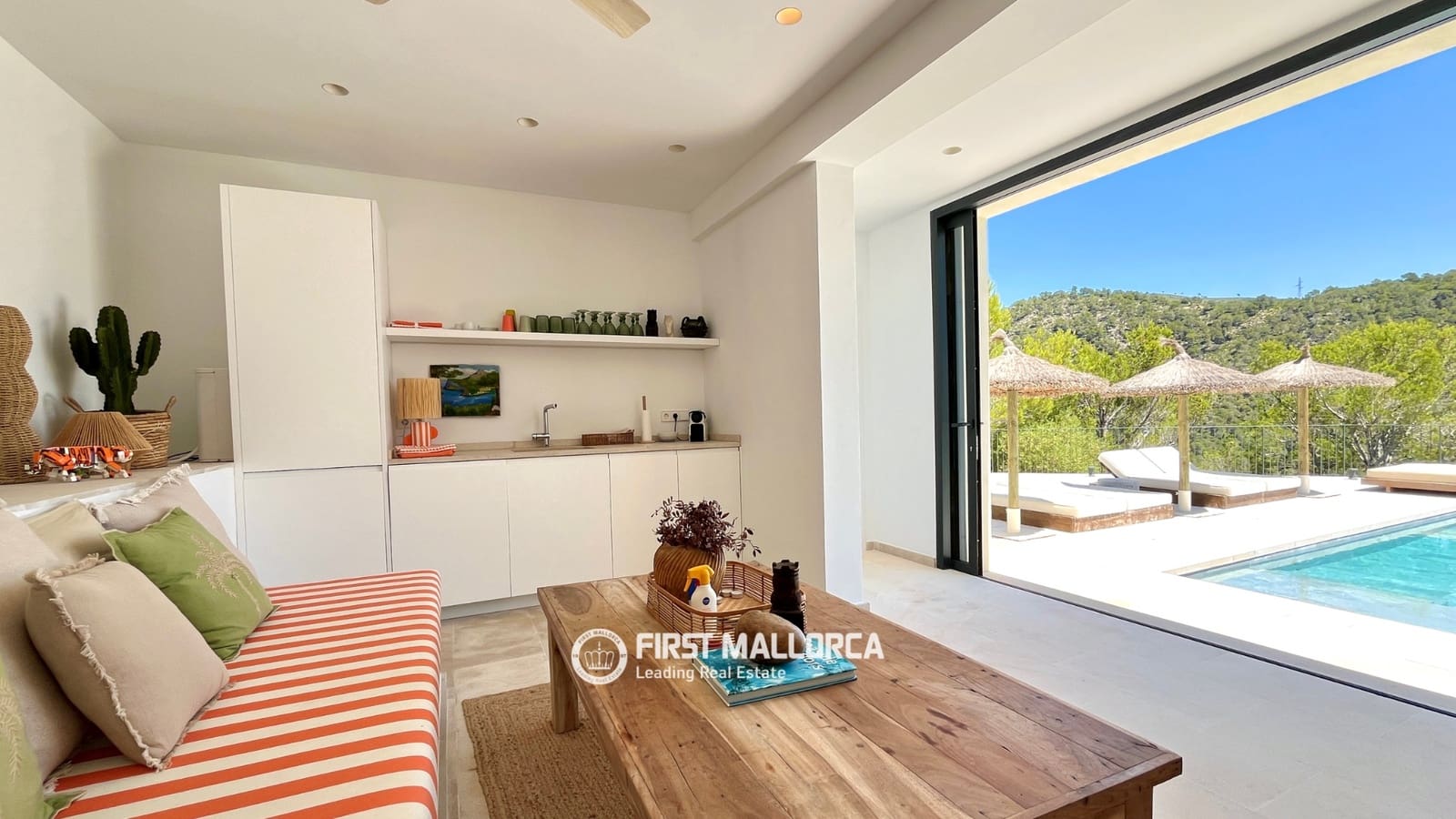 4 bedroom Villa for rent in Costa d'en Blanes with pool garage - € 50,000 (Ref: 9902433)
