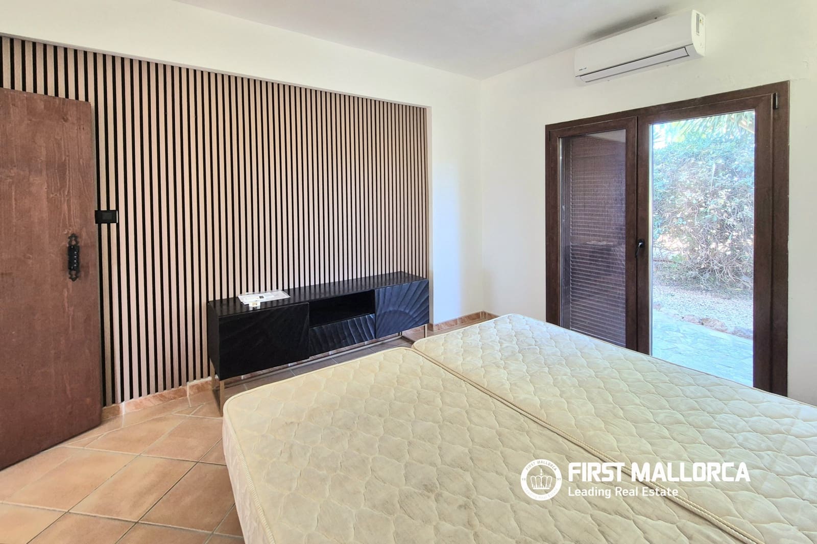 Finca/Casa Rural de 2 habitaciones en Llucmajor en alquiler con piscina garaje - 2.000 € (Ref: 9906664)