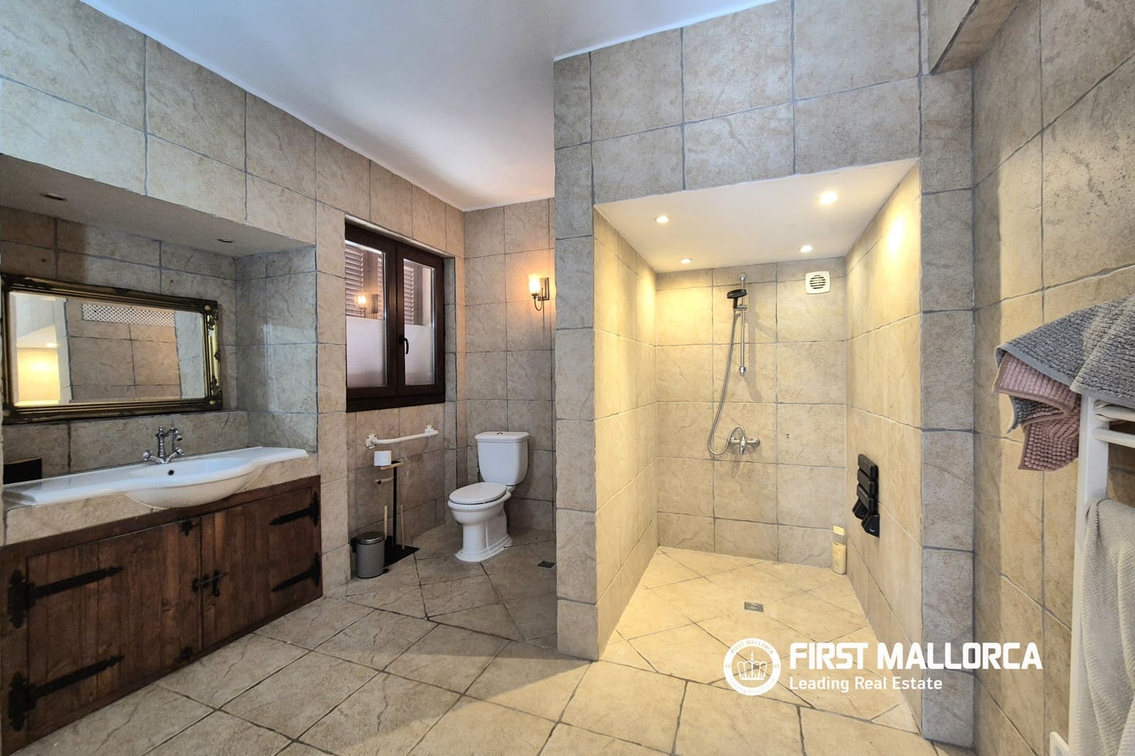 Finca/Casa Rural de 2 habitaciones en Llucmajor en alquiler con piscina garaje - 2.000 € (Ref: 9906664)