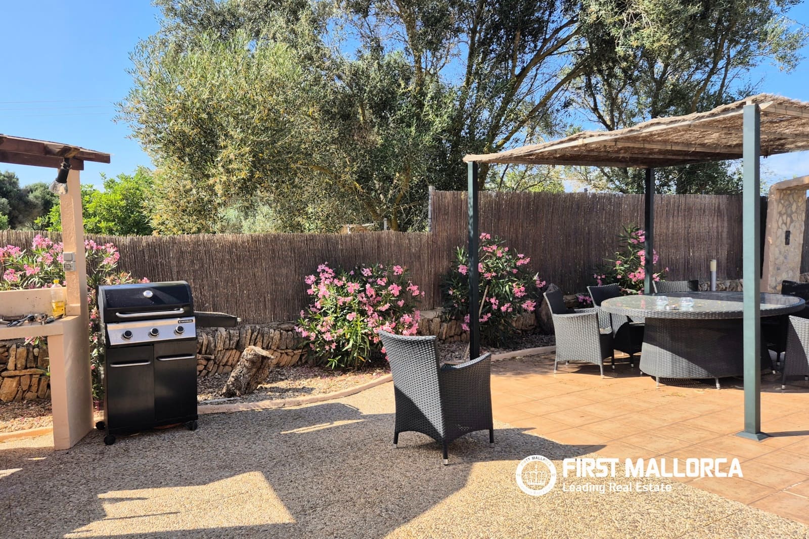 Finca/Casa Rural de 2 habitaciones en Llucmajor en alquiler con piscina garaje - 2.000 € (Ref: 9906664)