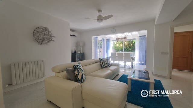 3 soveværelse Semi-Rækkehus til salg i Palmanova, Calvià med garage - € 875.000 (Ref: 9909710)