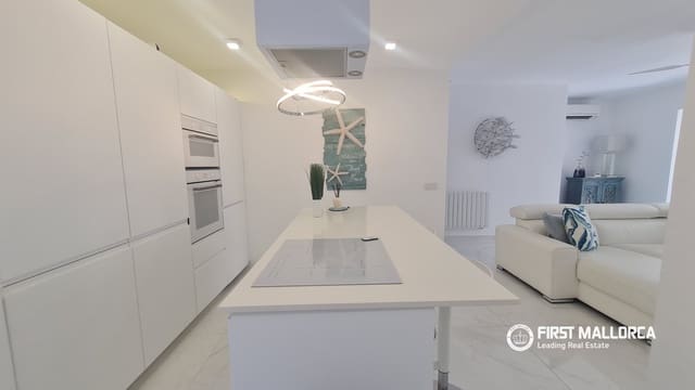 3 soveværelse Semi-Rækkehus til salg i Palmanova, Calvià med garage - € 875.000 (Ref: 9909710)