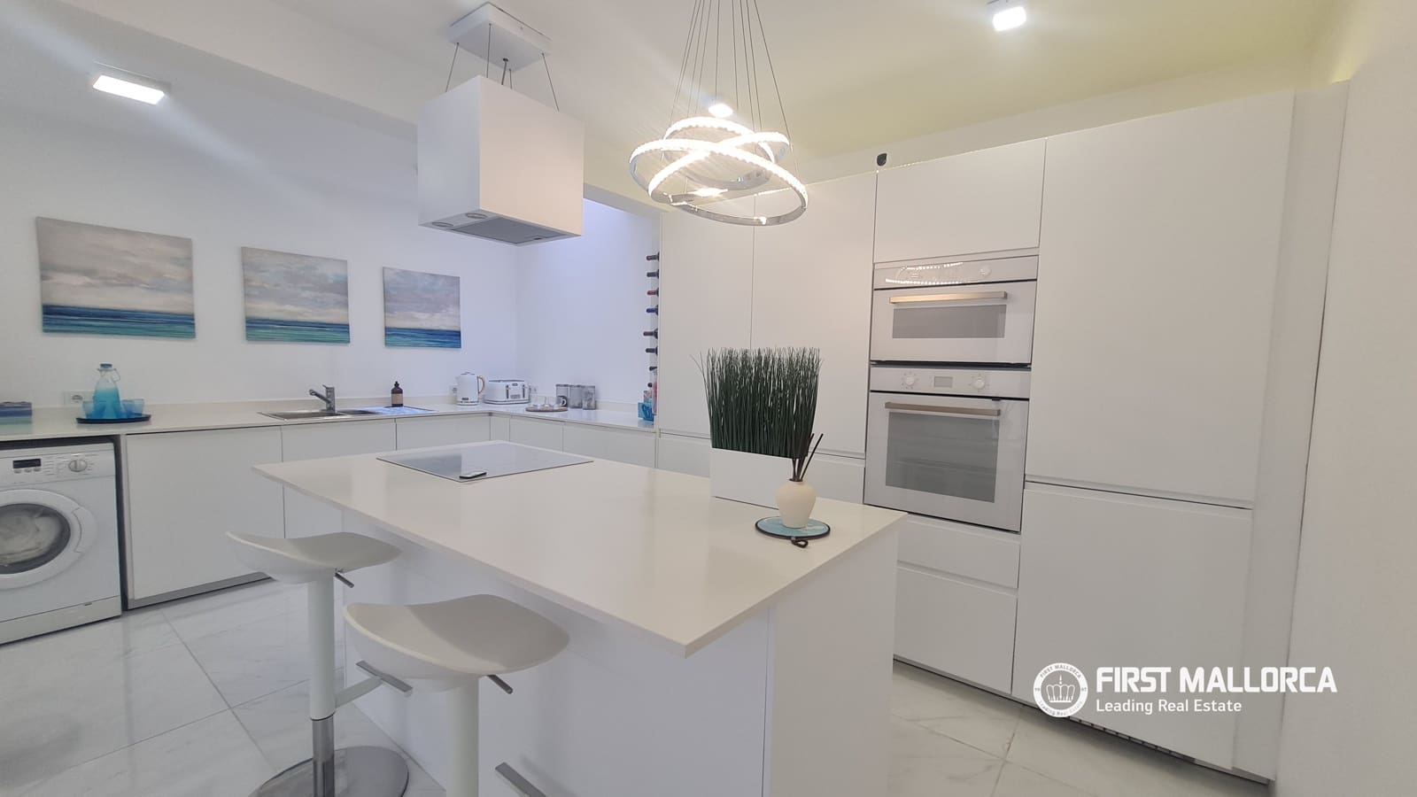 3 soveværelse Semi-Rækkehus til salg i Palmanova med garage - € 875.000 (Ref: 9909710)