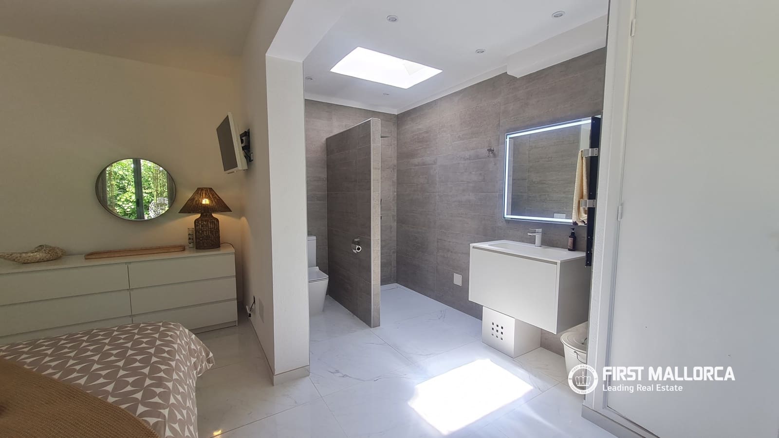 3 soveværelse Semi-Rækkehus til salg i Palmanova med garage - € 875.000 (Ref: 9909710)