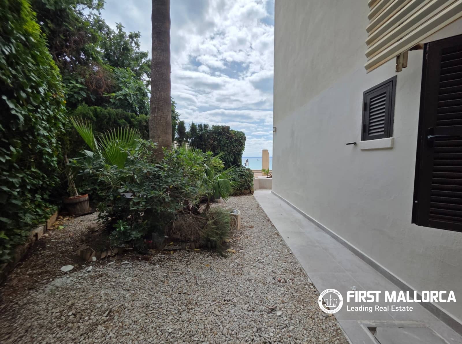 Appartement de 2 chambres à louer à Cala Mayor avec garage - 2 400 € (Ref: 9909711)