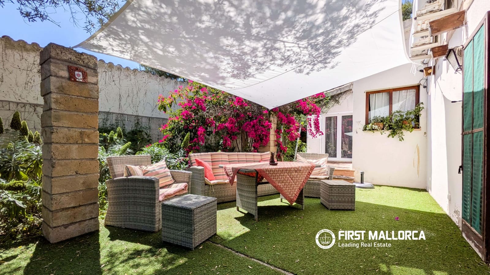 5 soveværelse Villa til salg i Establiments med swimmingpool garage - € 1.395.000 (Ref: 9909712)
