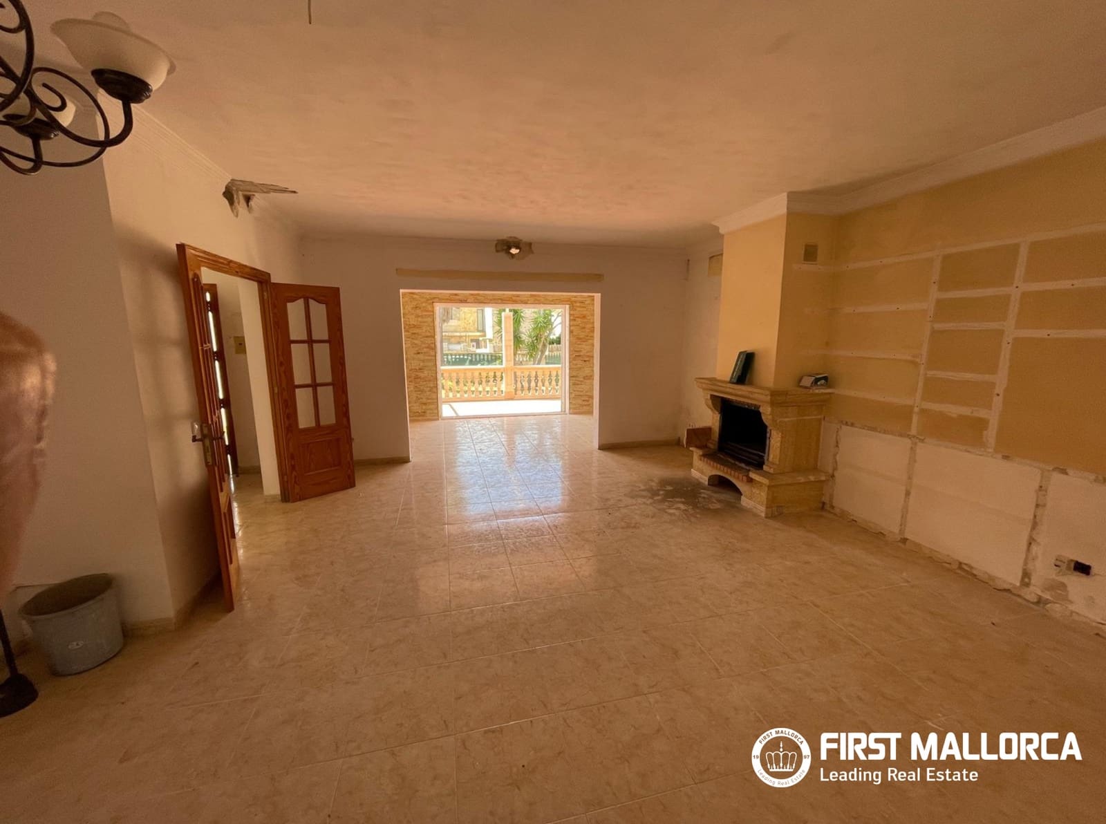 3 quarto Moradia para venda em Badia Gran com garagem - 650 000 € (Ref: 9911925)