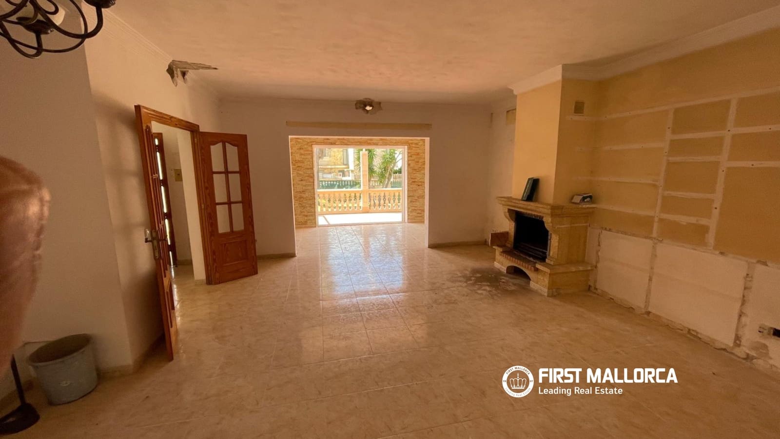 3 sovrum Villa till salu i Badia Gran med garage - 650 000 € (Ref: 9911925)
