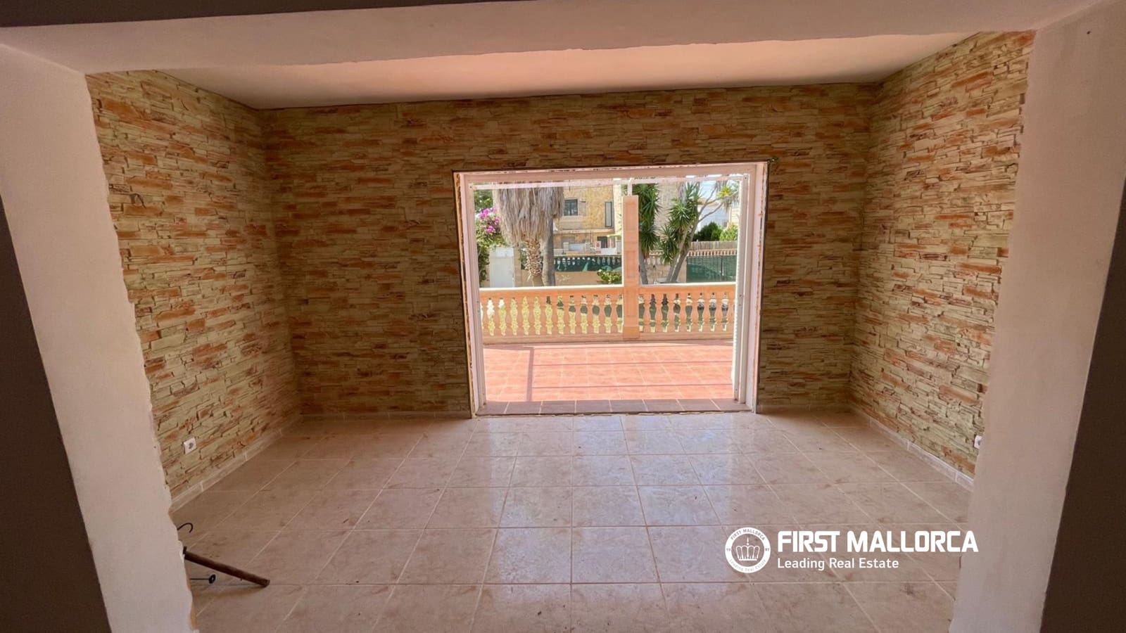 3 sovrum Villa till salu i Badia Gran med garage - 650 000 € (Ref: 9911925)