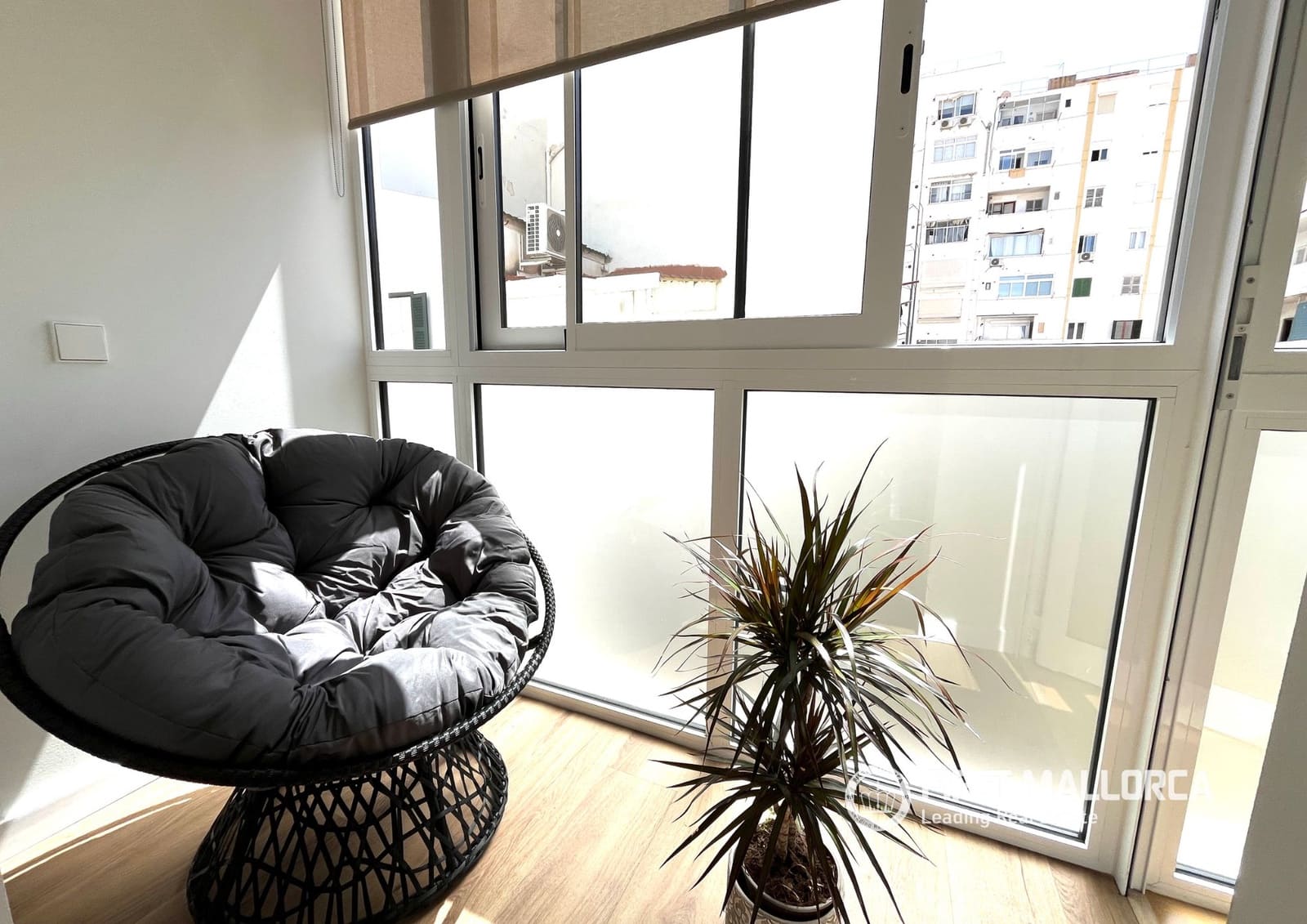 2 bedroom Apartment for rent in Palma de Mallorca - € 2,000 (Ref: 9911927)