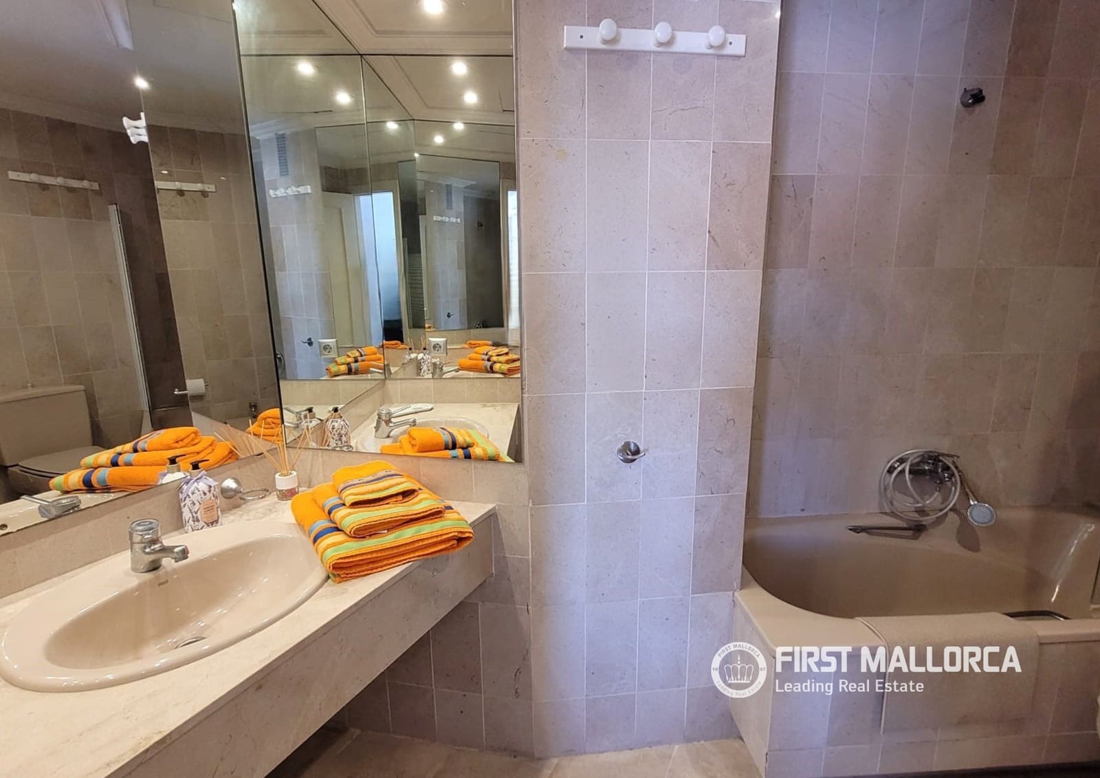 2 sovrum Takvåning att hyra i Palma de Mallorca med pool garage - 2 350 € (Ref: 9926357)