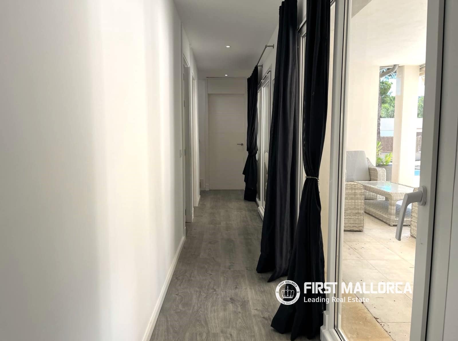 4 soveværelse Villa til salg i El Toro / Port Adriano med swimmingpool garage - € 2.150.000 (Ref: 9926359)