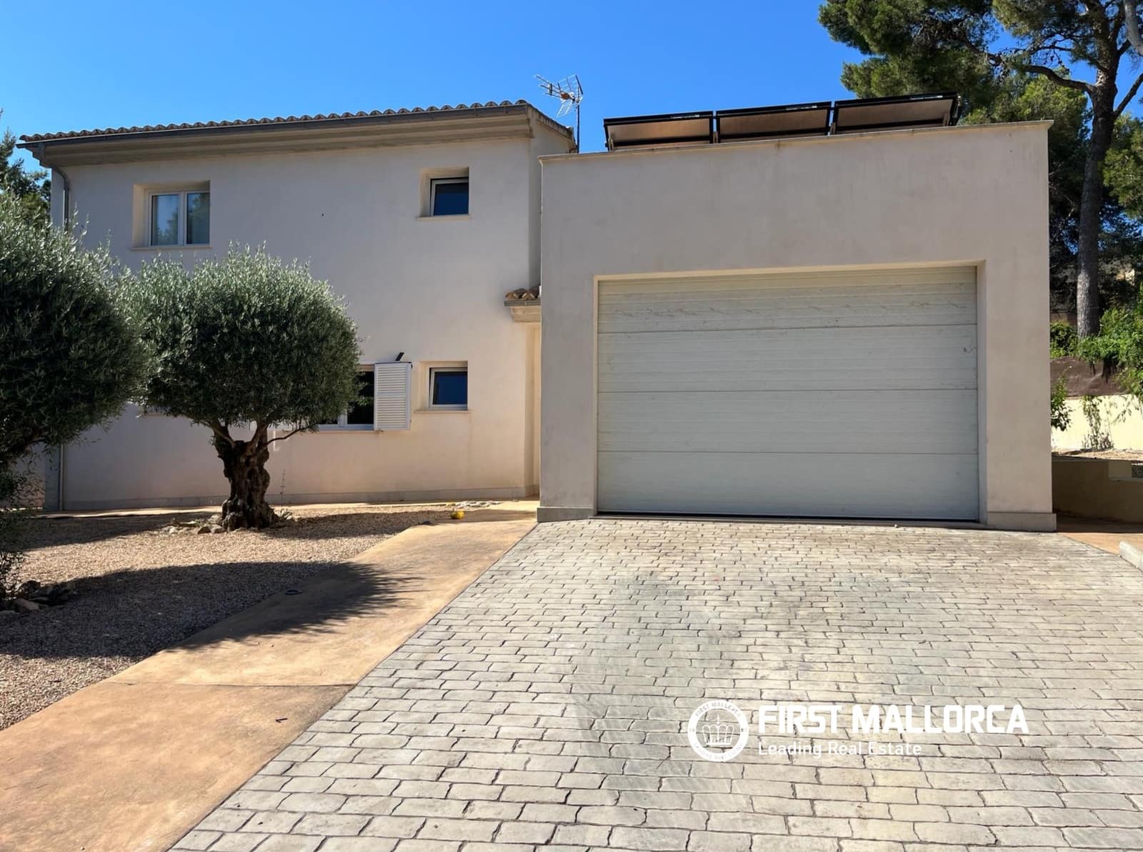 4 soveværelse Villa til salg i El Toro / Port Adriano med swimmingpool garage - € 2.150.000 (Ref: 9926359)