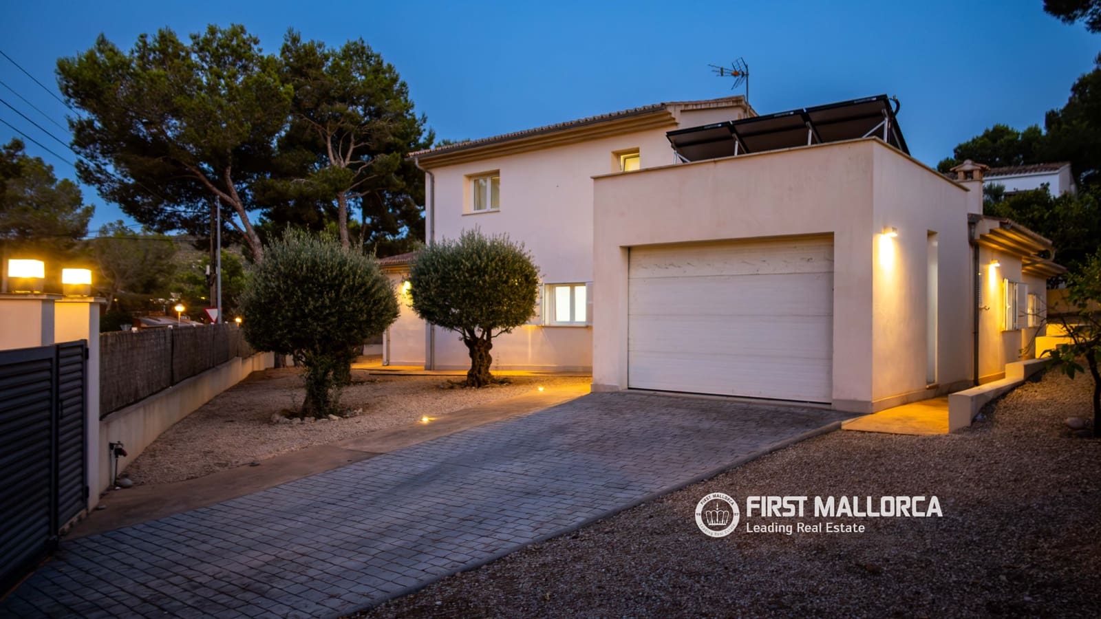 4 bedroom Villa for sale in El Toro / Port Adriano with pool garage - € 2,150,000 (Ref: 9926359)