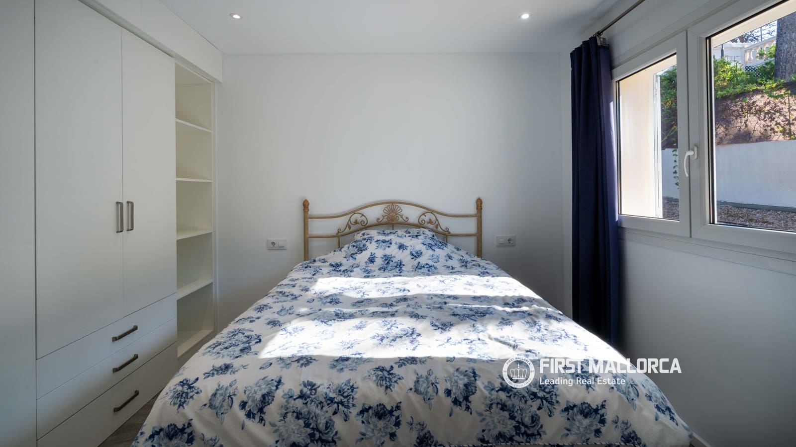 4 bedroom Villa for sale in El Toro / Port Adriano with pool garage - € 2,150,000 (Ref: 9926359)