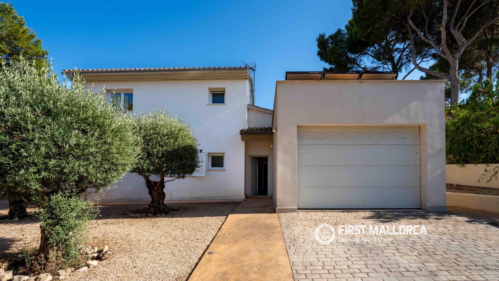 4 bedroom Villa for sale in El Toro / Port Adriano with pool garage - € 2,150,000 (Ref: 9926359)
