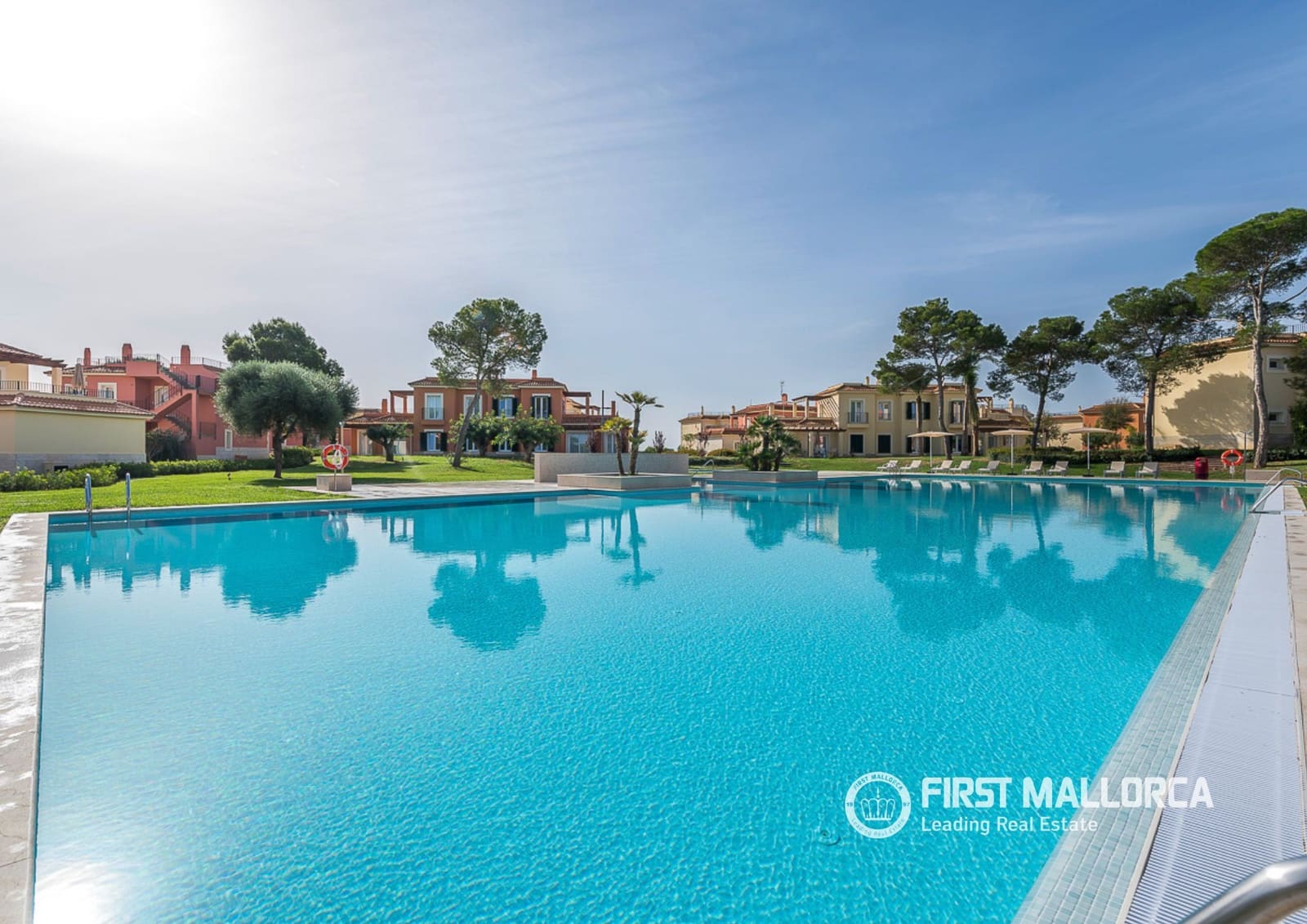 2 bedroom Apartment for sale in Sa Rapita / La Rapita with pool garage - € 479,000 (Ref: 9926360)