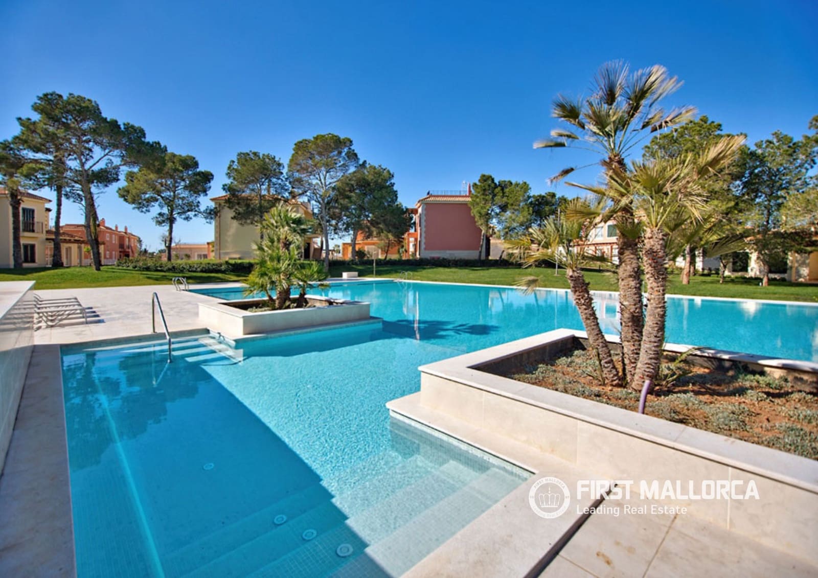 2 bedroom Apartment for sale in Sa Rapita / La Rapita with pool garage - € 479,000 (Ref: 9926360)