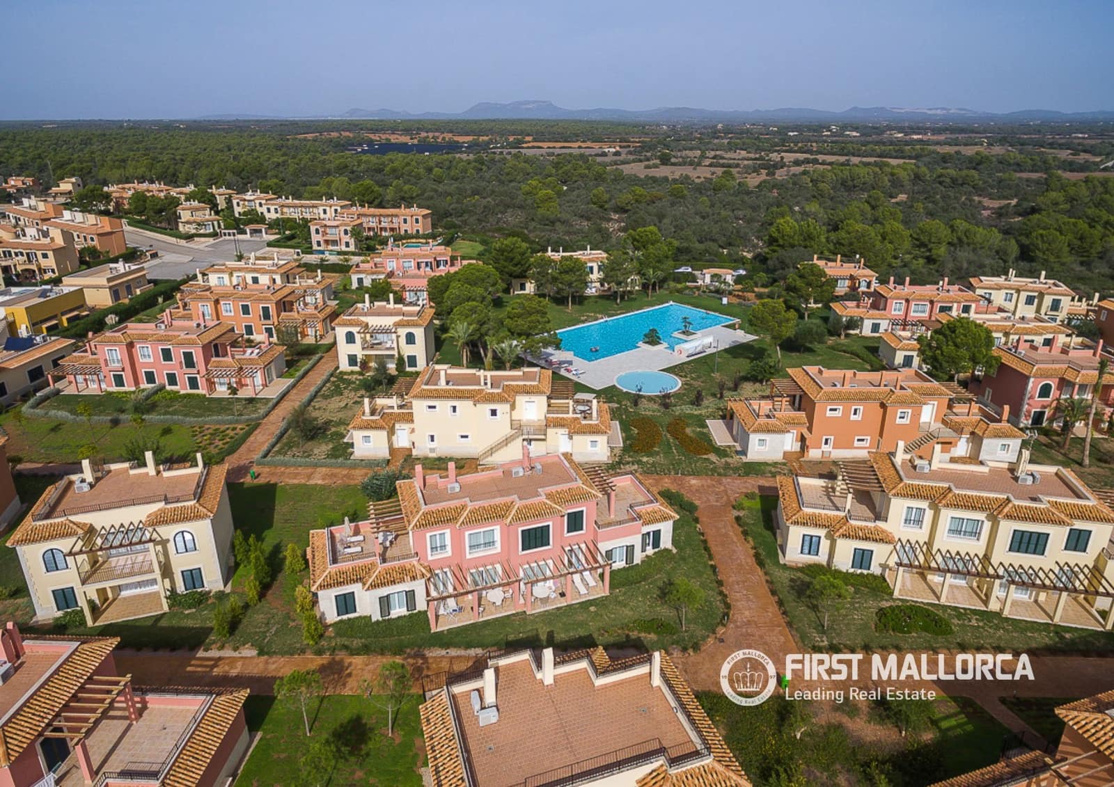 2 bedroom Apartment for sale in Sa Rapita / La Rapita with pool garage - € 479,000 (Ref: 9926360)
