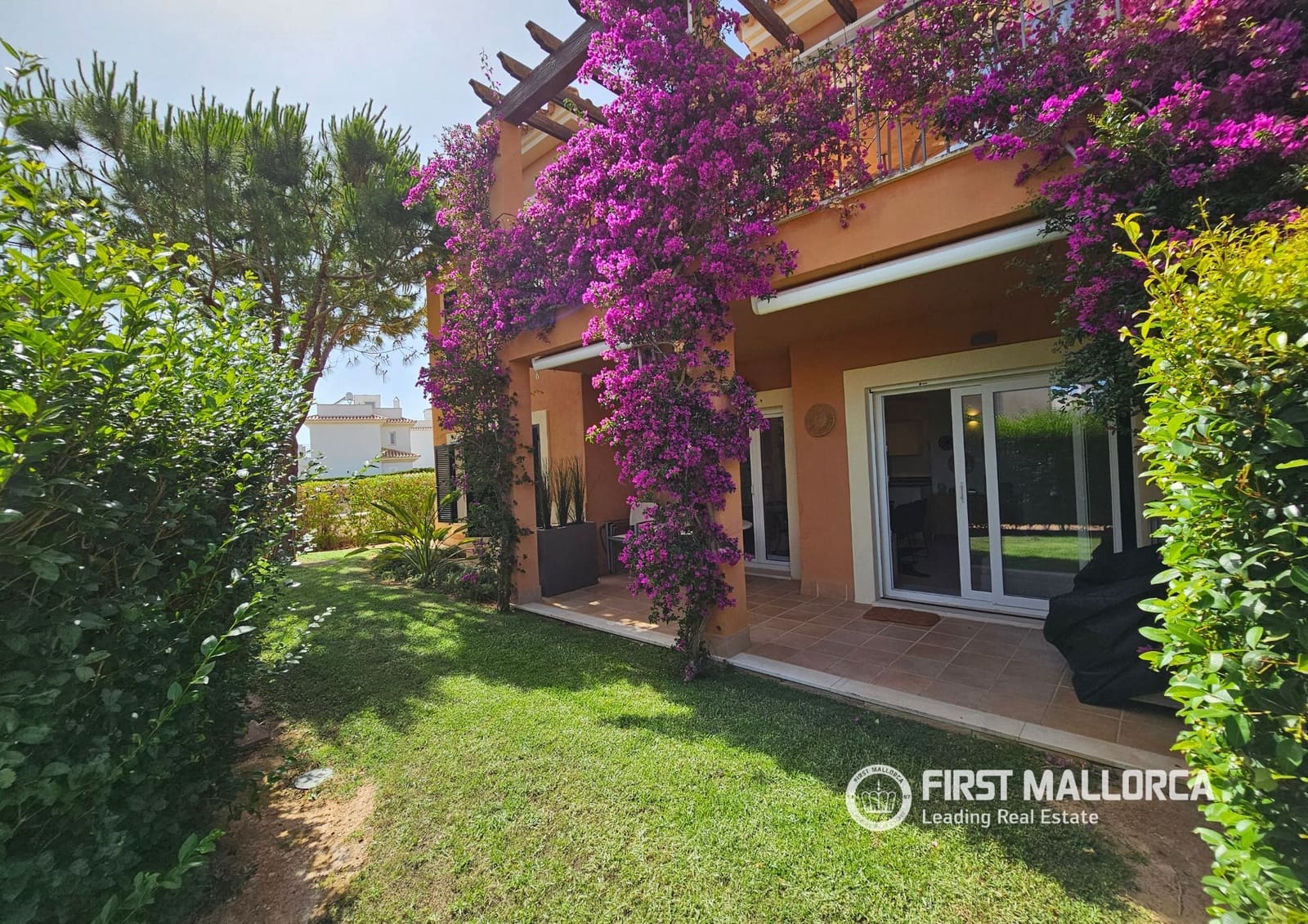 2 bedroom Apartment for sale in Sa Rapita / La Rapita with pool garage - € 479,000 (Ref: 9926360)