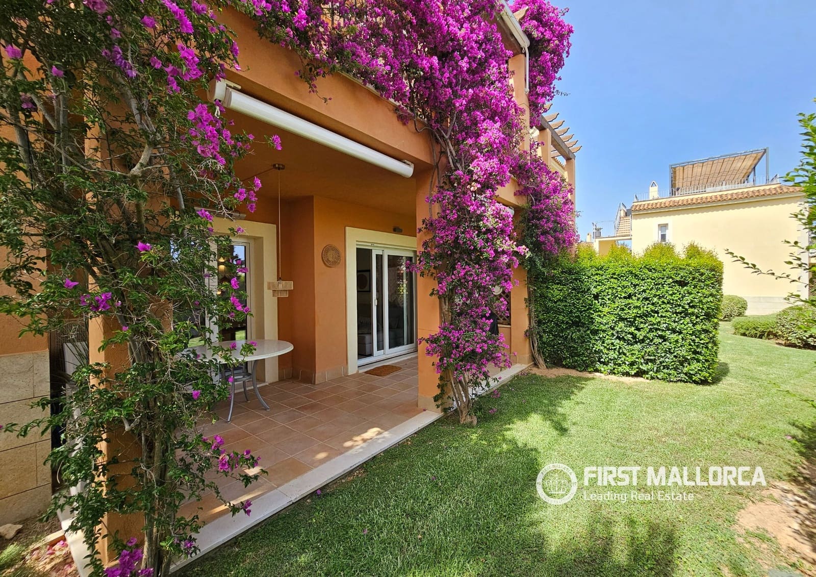 2 bedroom Apartment for sale in Sa Rapita / La Rapita with pool garage - € 479,000 (Ref: 9926360)