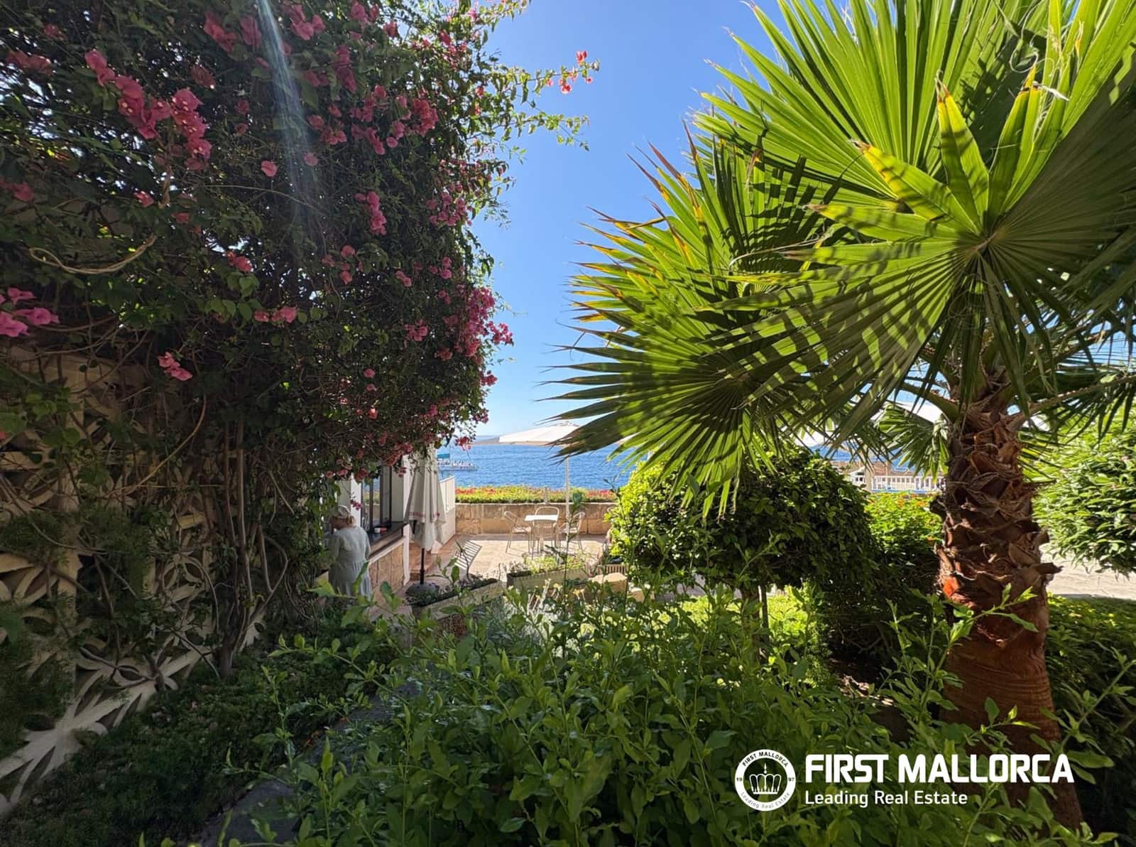 2 bedroom Apartment for sale in Illetas with pool garage - € 650,000 (Ref: 9926363)
