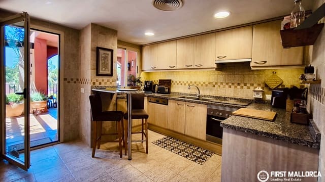 Ático de 3 habitaciones en Santa Ponsa, Calvià en venta con piscina garaje - 1.640.000 € (Ref: 9926366)