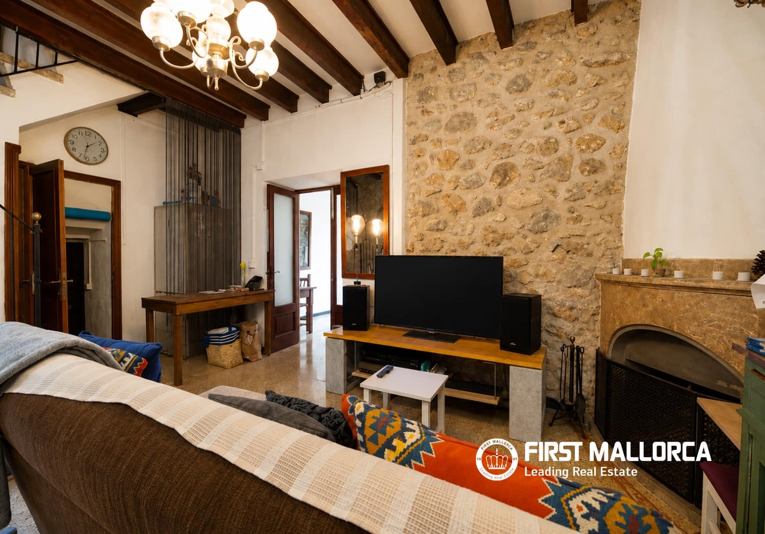 4 bedroom Villa for sale in Caimari - € 530,000 (Ref: 9926368)
