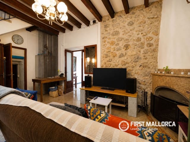 4 bedroom Villa for sale in Caimari, Selva - € 530,000 (Ref: 9926368)